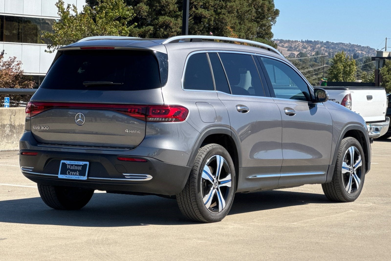 2023 Mercedes-Benz EQB 300 4MATIC SUV SUV