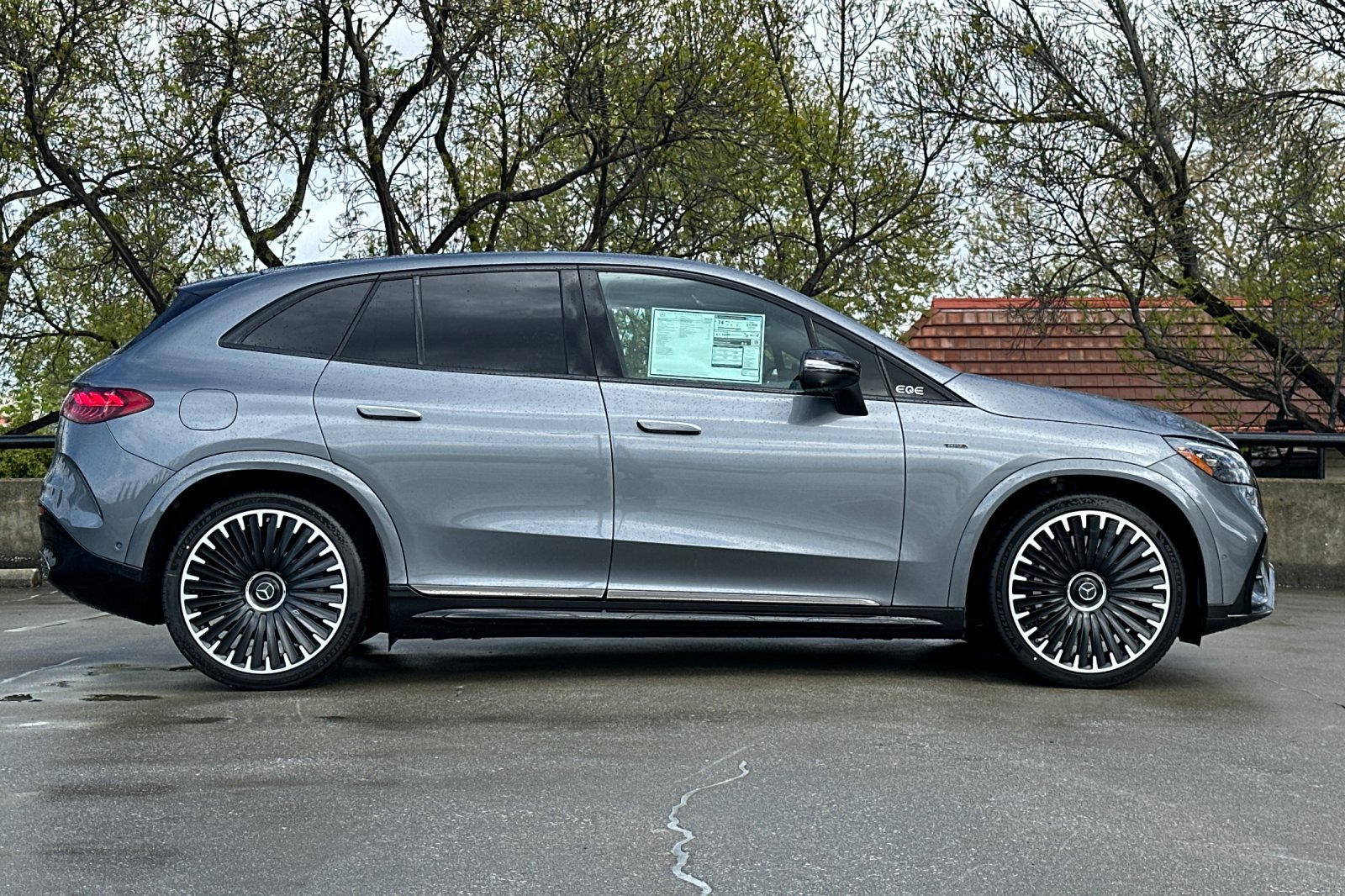 2025 Mercedes Benz EQE SUV AMG photo 3