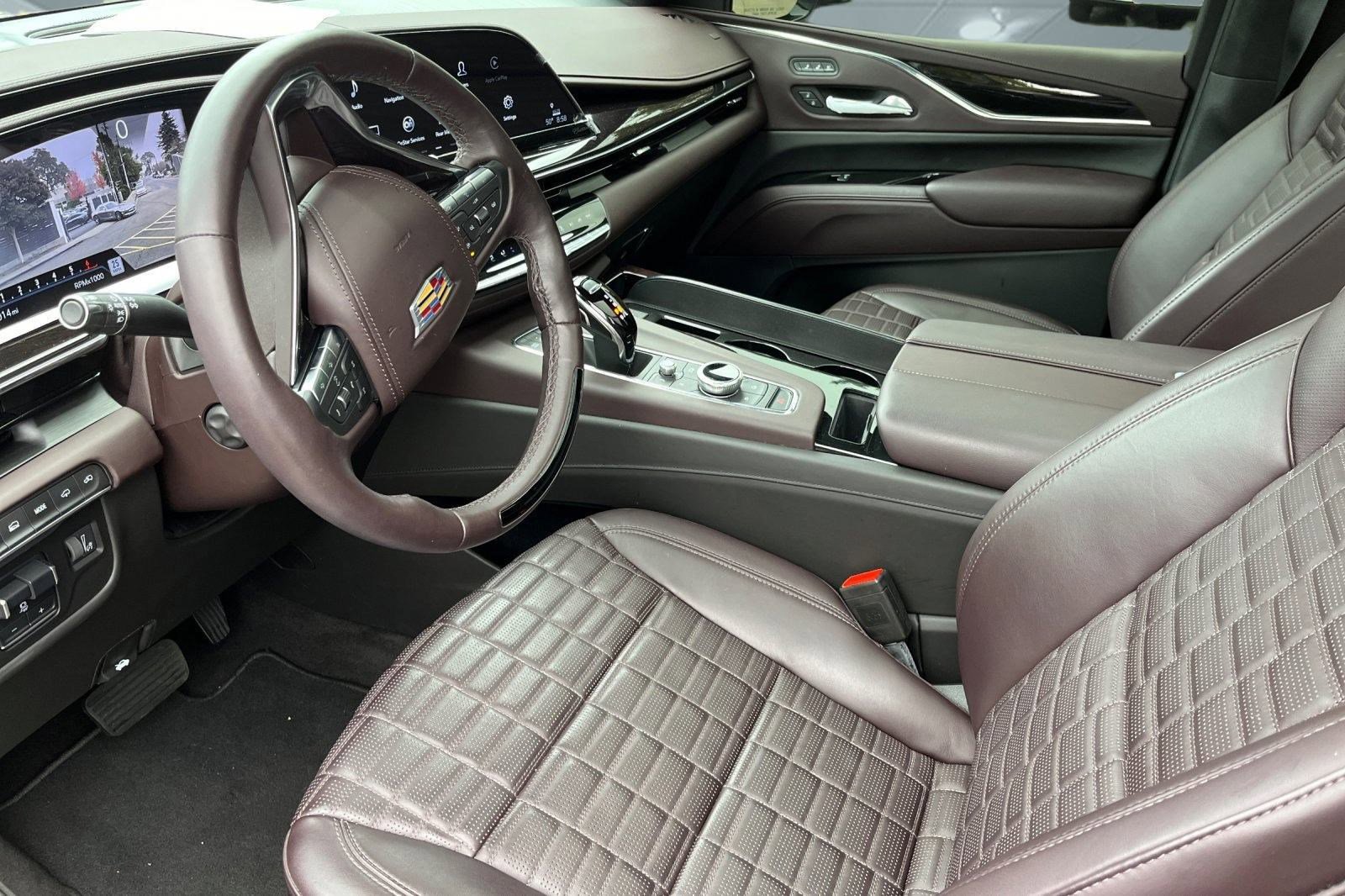 2024 Cadillac Escalade Sport Platinum photo 3