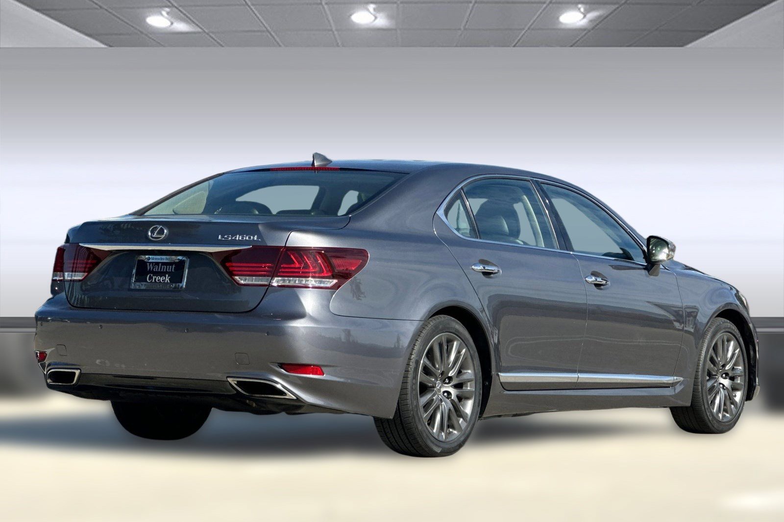 2014 Lexus LS 460 L photo 3