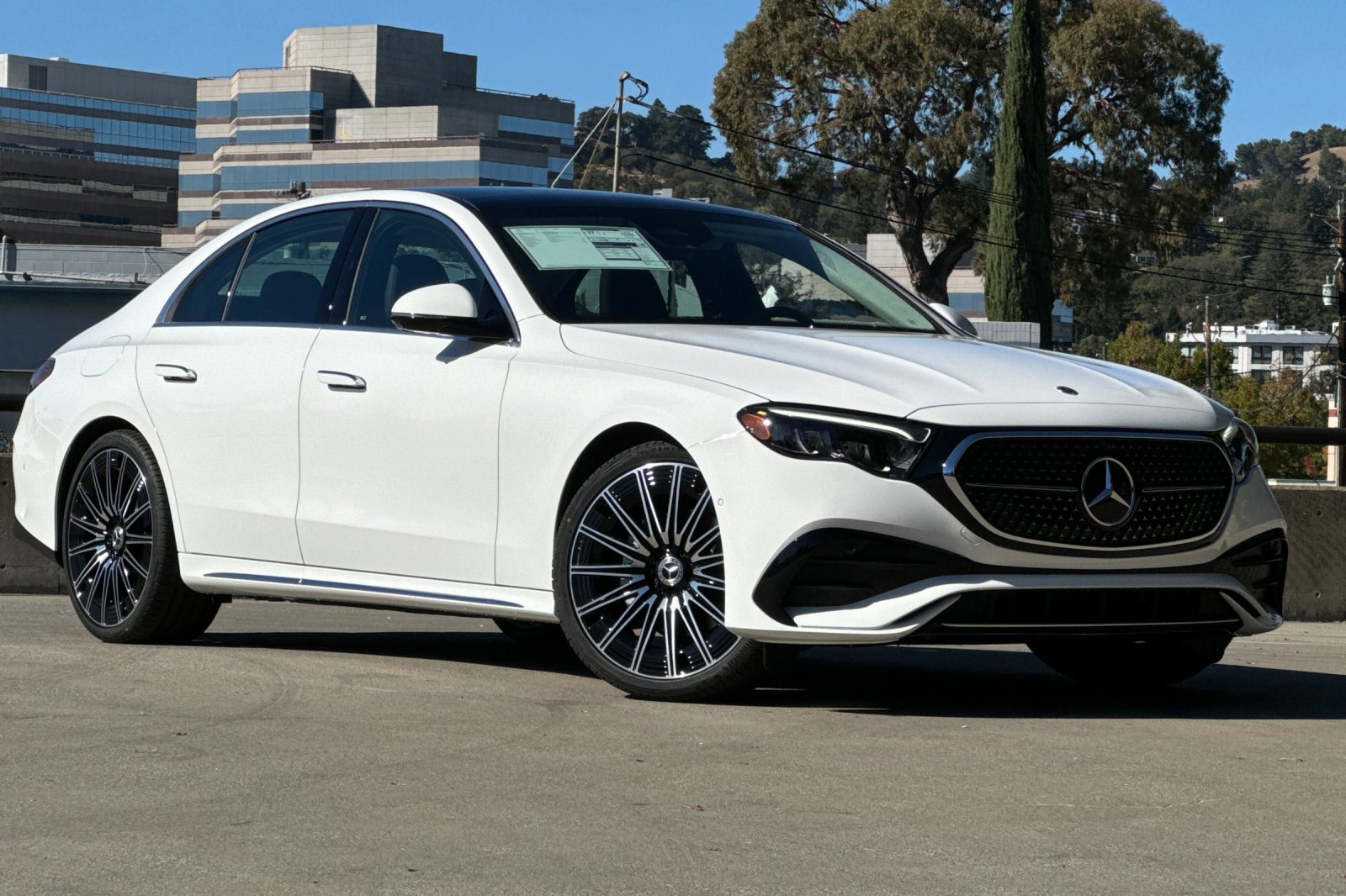 2025 Mercedes Benz E 350 4MATIC photo 2