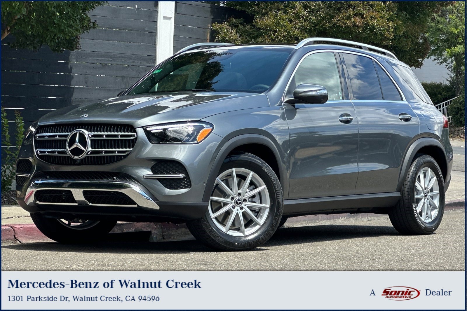 2026 Mercedes-Benz GLE GLE 450E 4MATIC's photo