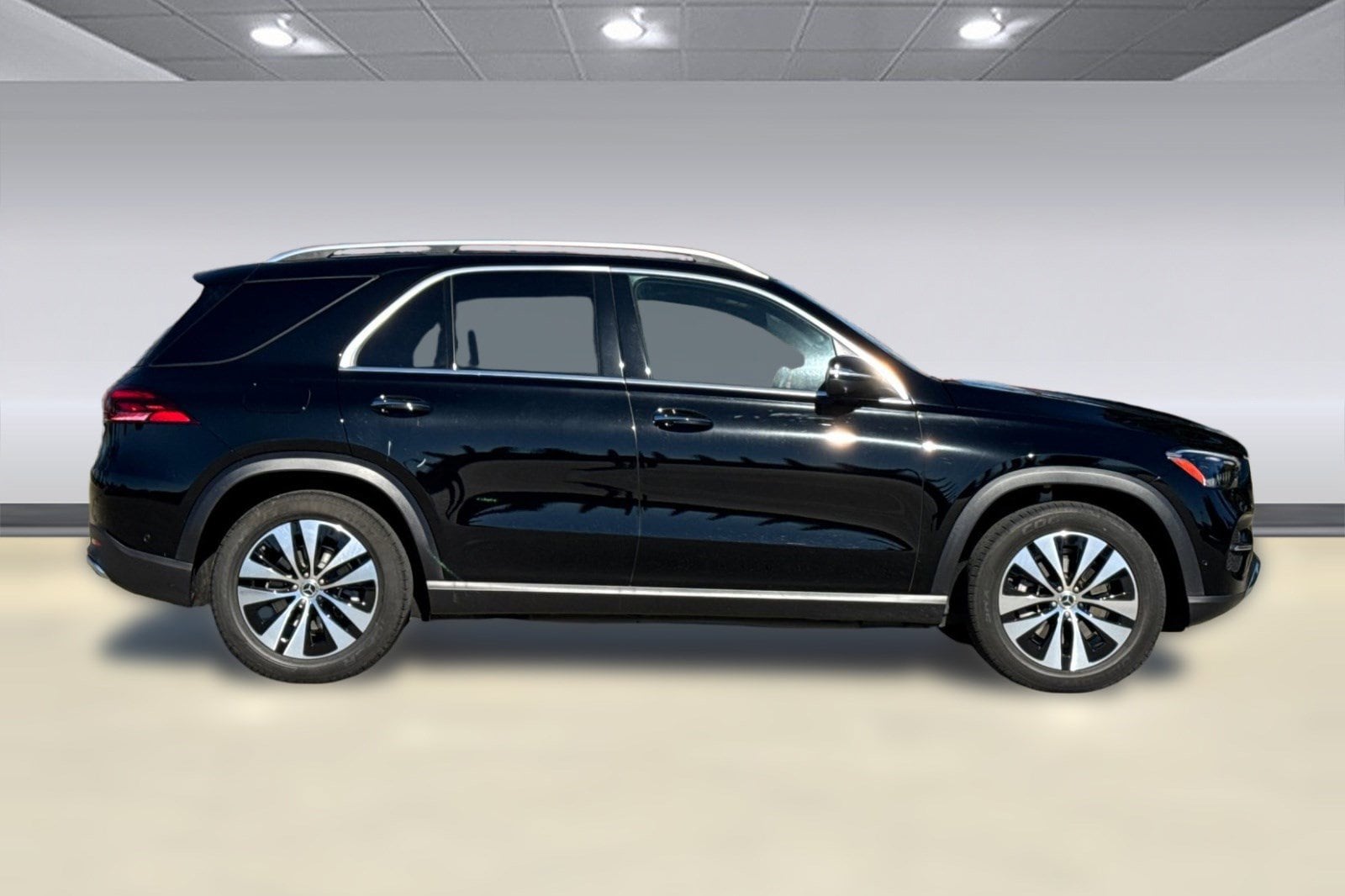 2025 Mercedes-Benz GLE 350 SUV photo 6