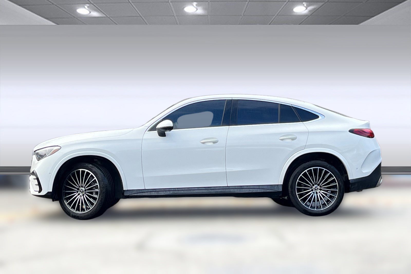 2024 Mercedes Benz GLC 300 4MATIC Coupe photo 2