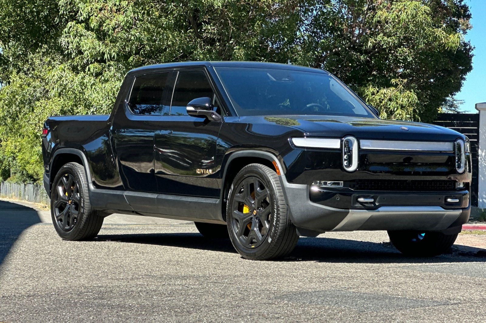 R1T Launch Edition AWD Truck Crew Cab