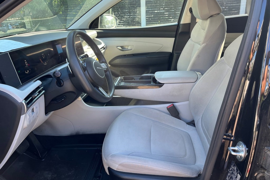 Used 2025 Hyundai Tucson Hybrid Blue AWD SUV