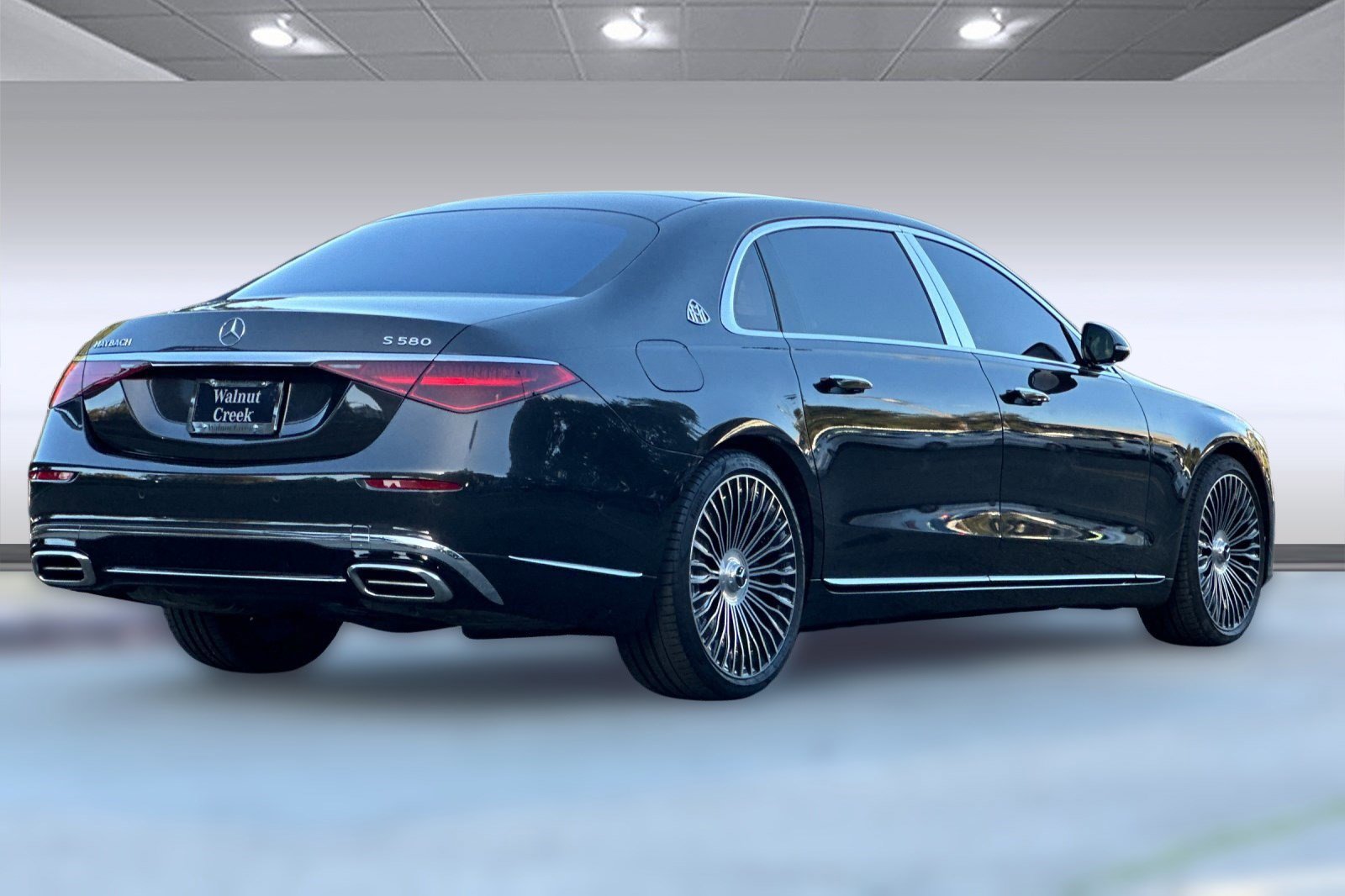 2022 Mercedes Benz S Maybach 580 4MATIC photo 2
