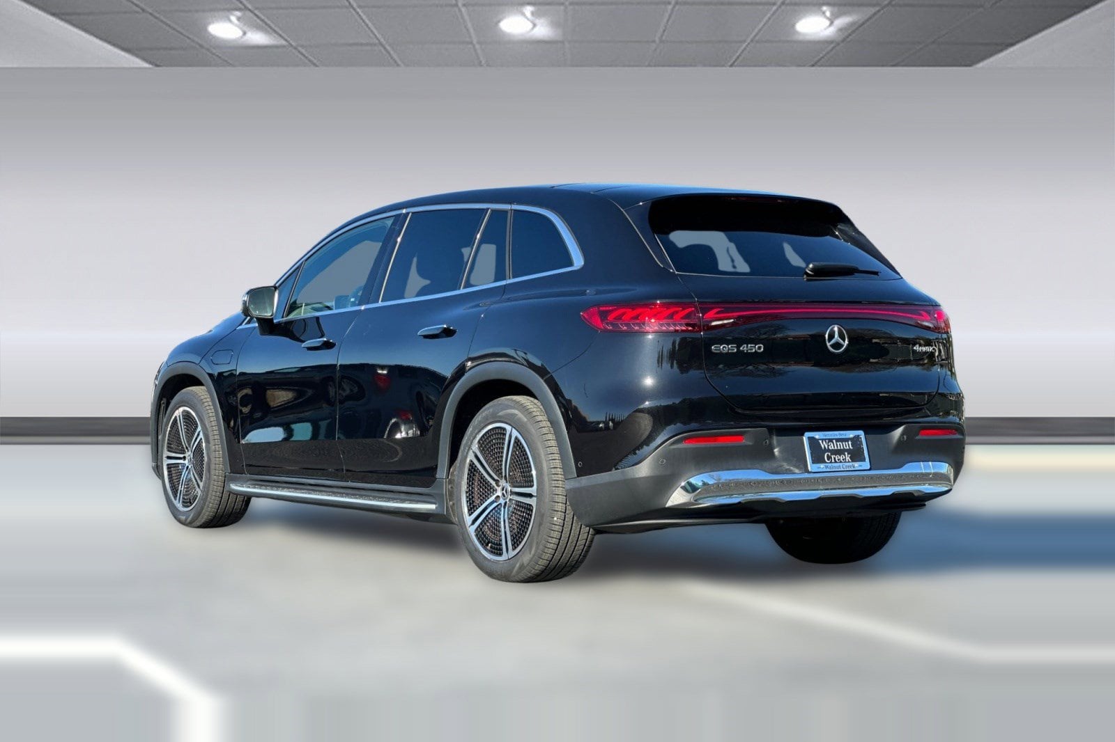 2023 Mercedes-Benz EQS 450 4MATIC SUV photo 2