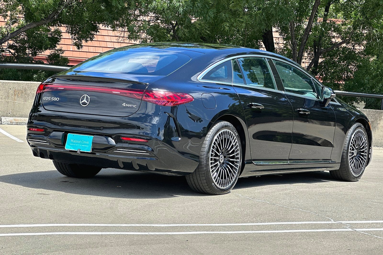 2022 Mercedes Benz EQS-Class Sedan photo 3