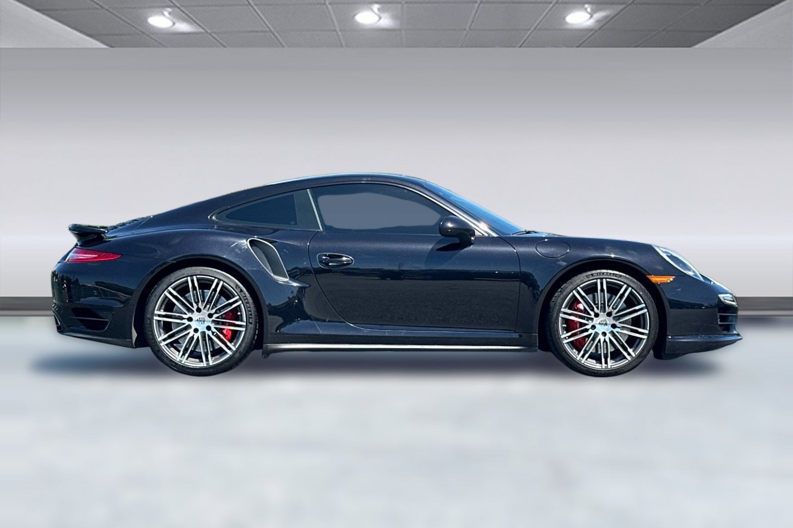 2016 Porsche 911 2dr Cpe Turbo photo 6