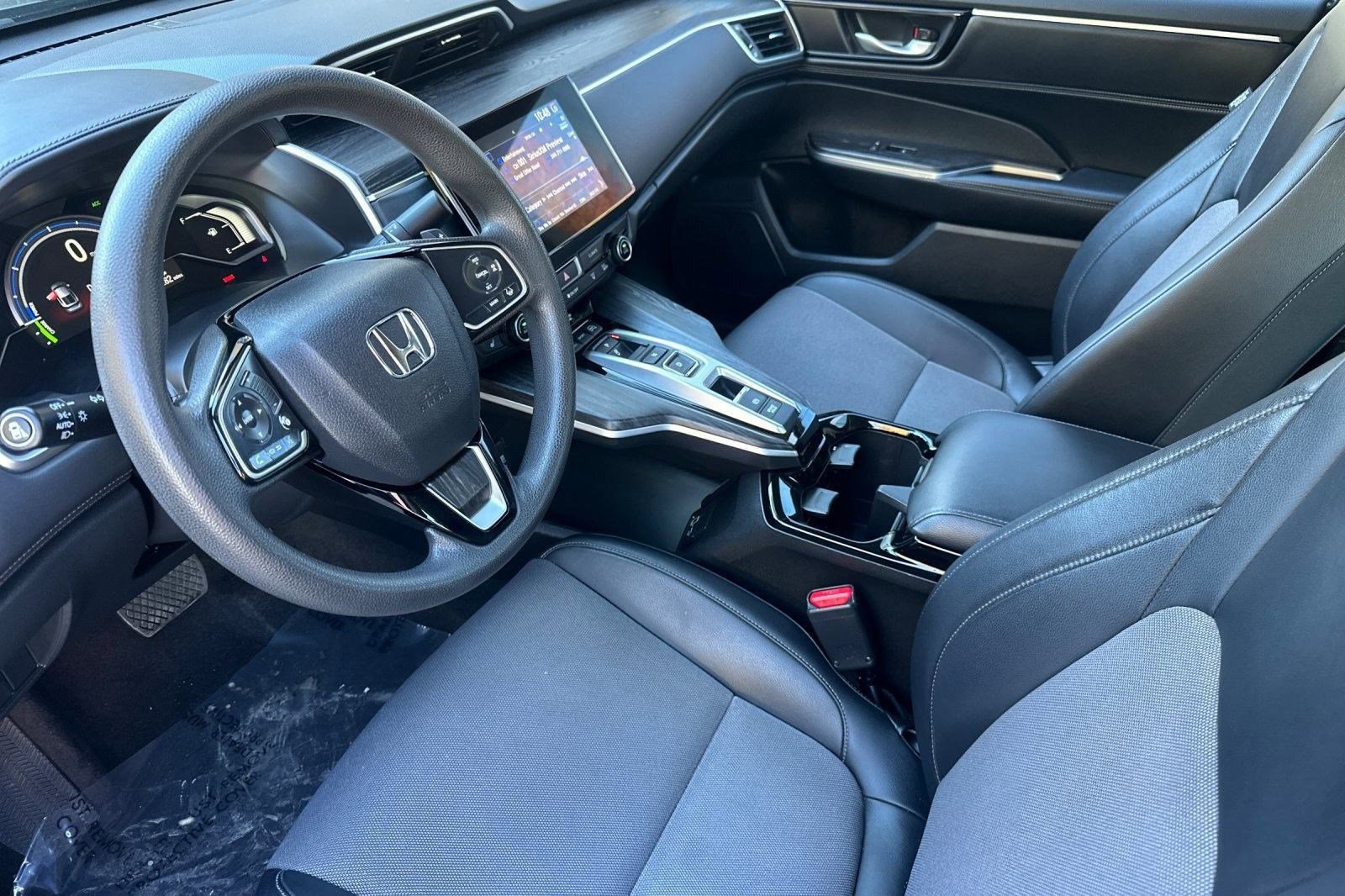 2018 Honda Clarity Plug-In Hybrid photo 4