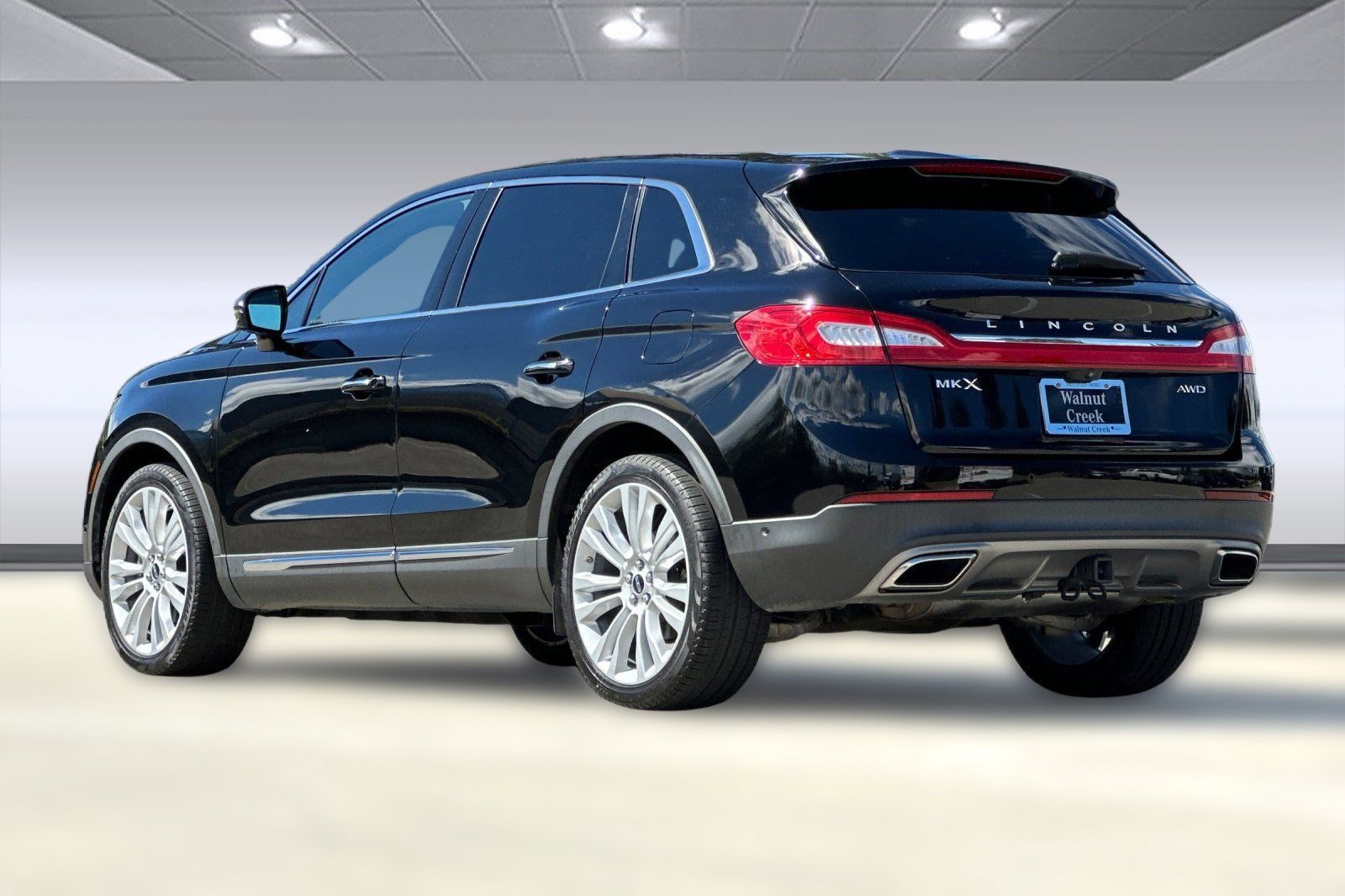 2016 Lincoln MKX Reserve photo 3