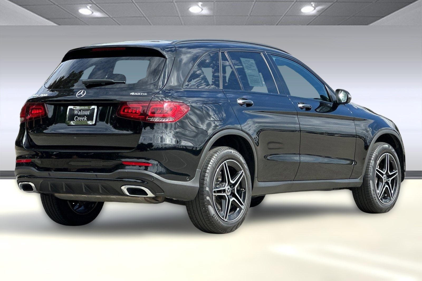 2022 Mercedes Benz GLC 300 4MATIC photo 2