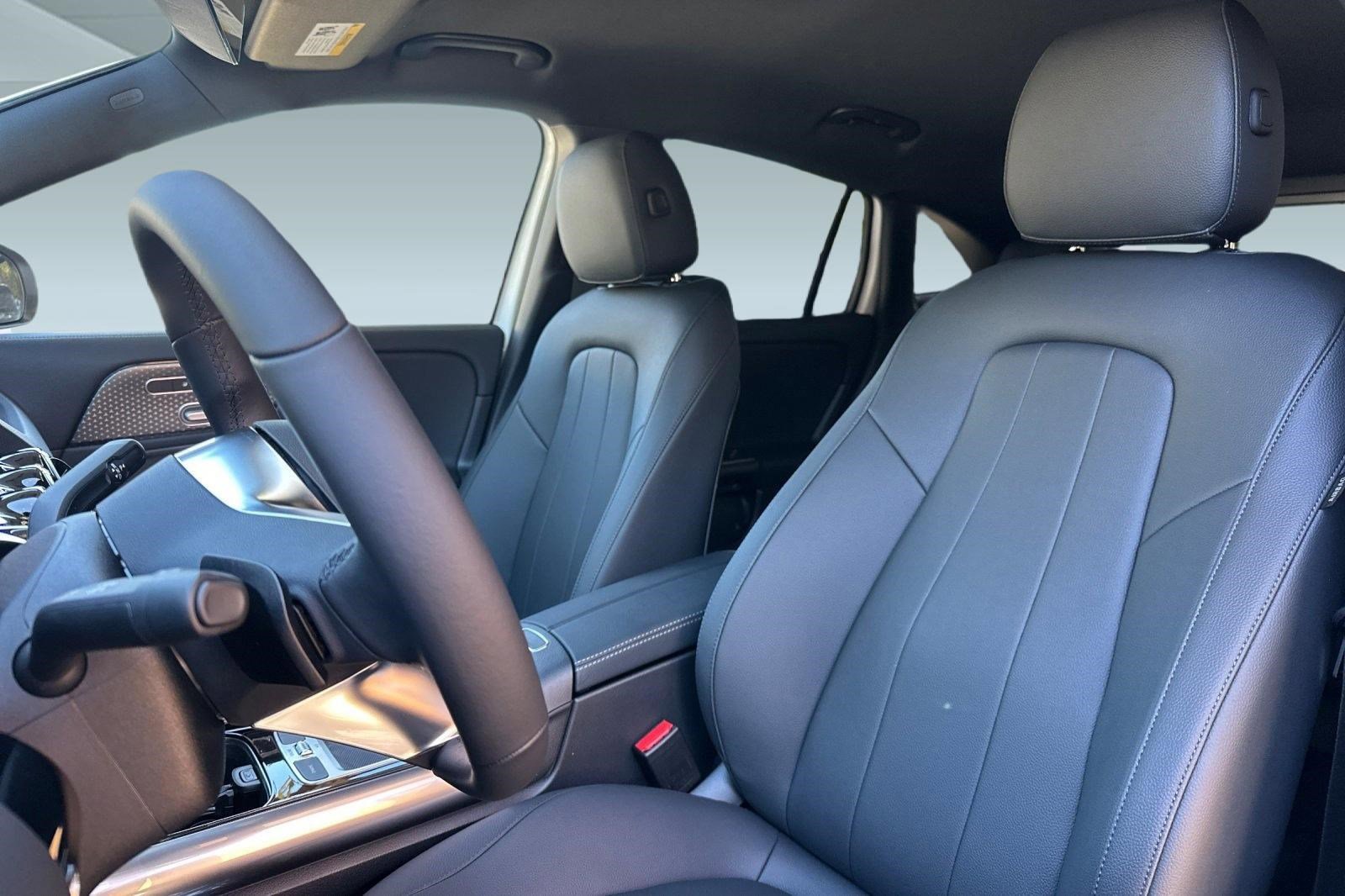 2026 Mercedes-Benz GLA 250 SUV photo 4