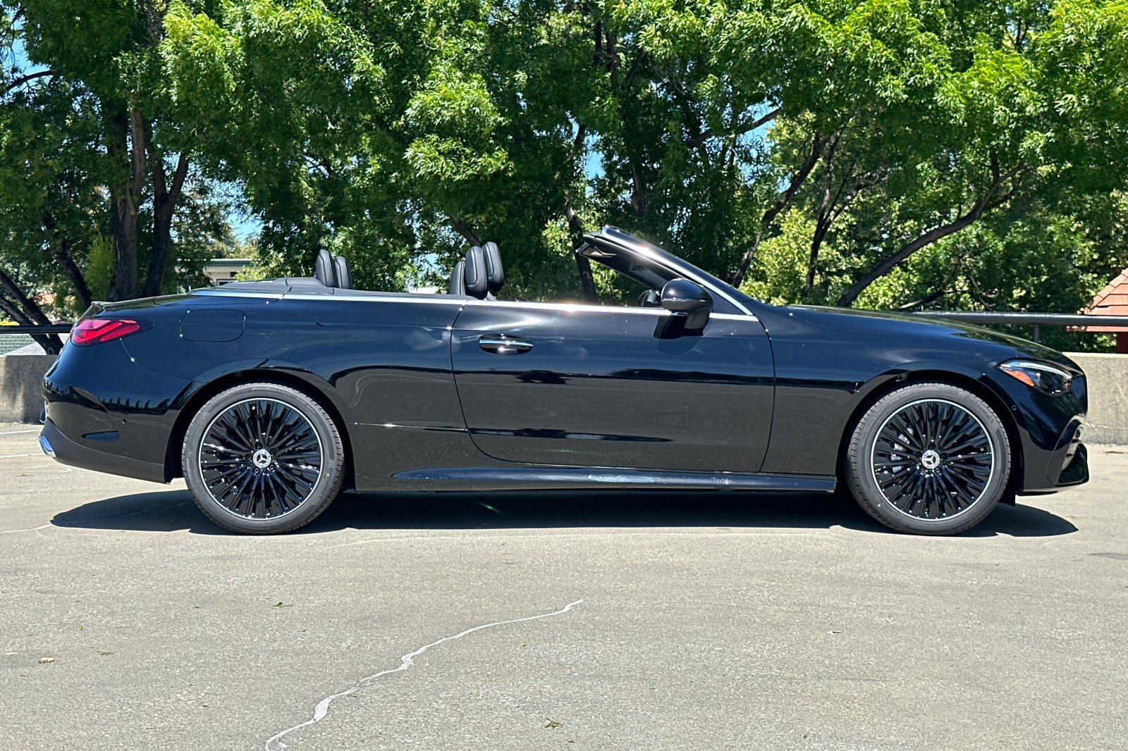 2025 Mercedes Benz CLE 300 4MATIC photo 2