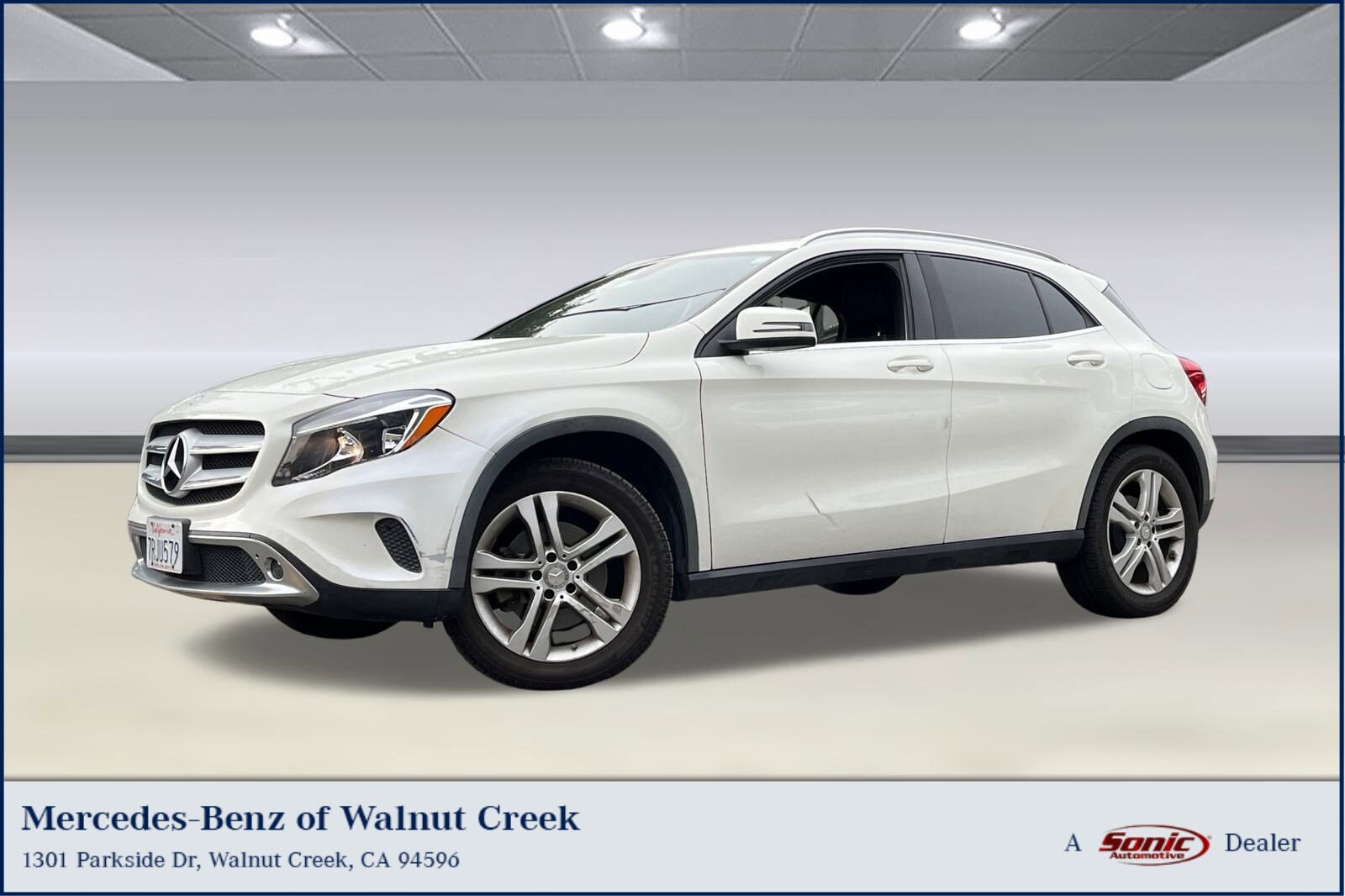 2016 Mercedes Benz GLA 250 photo 2