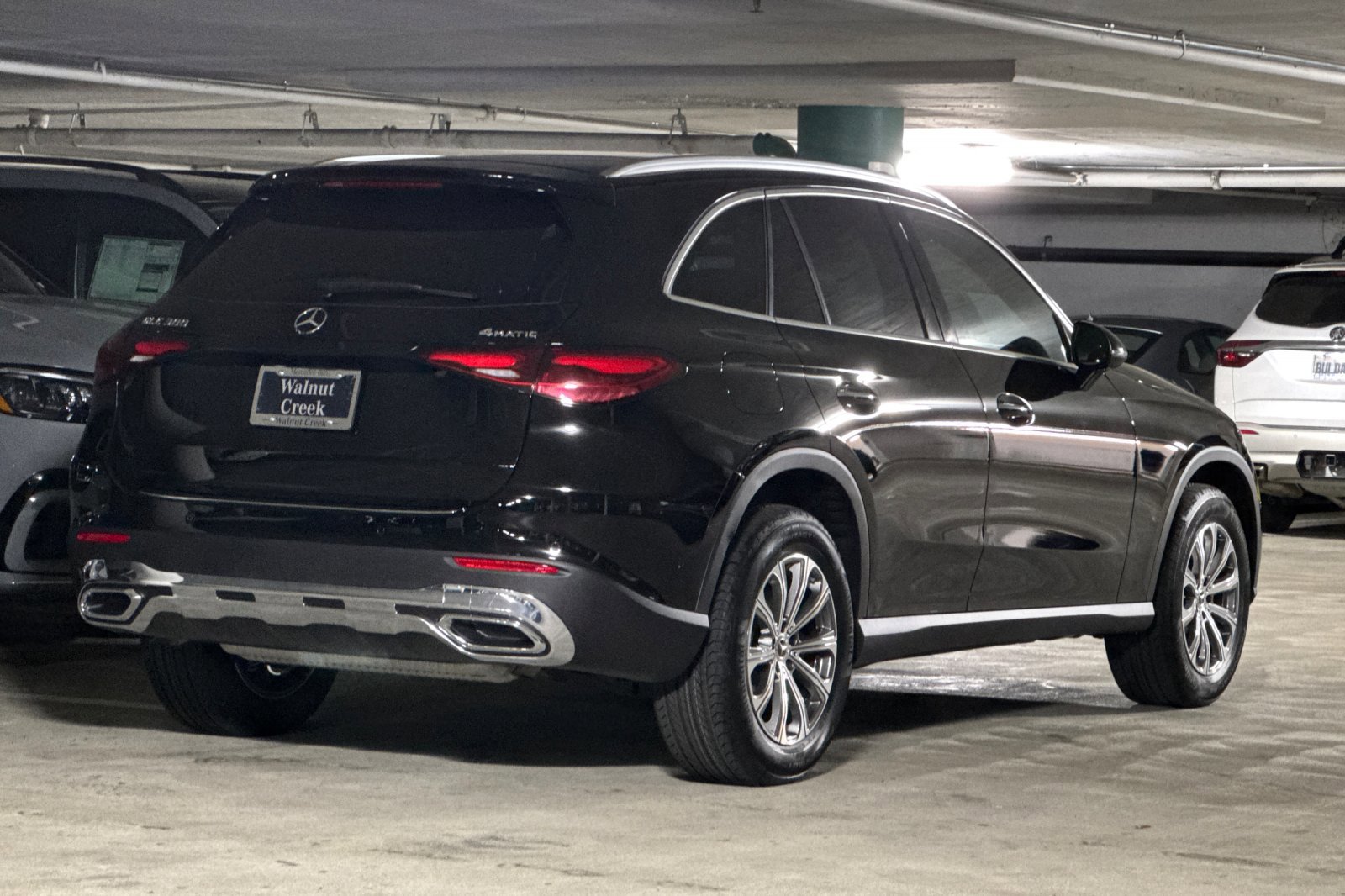 2026 Mercedes Benz GLC 300 4MATIC photo 3