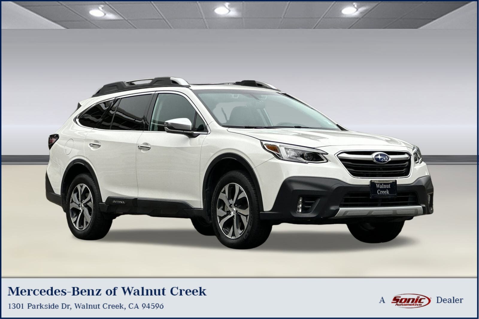 2020 Subaru Outback Touring photo 2
