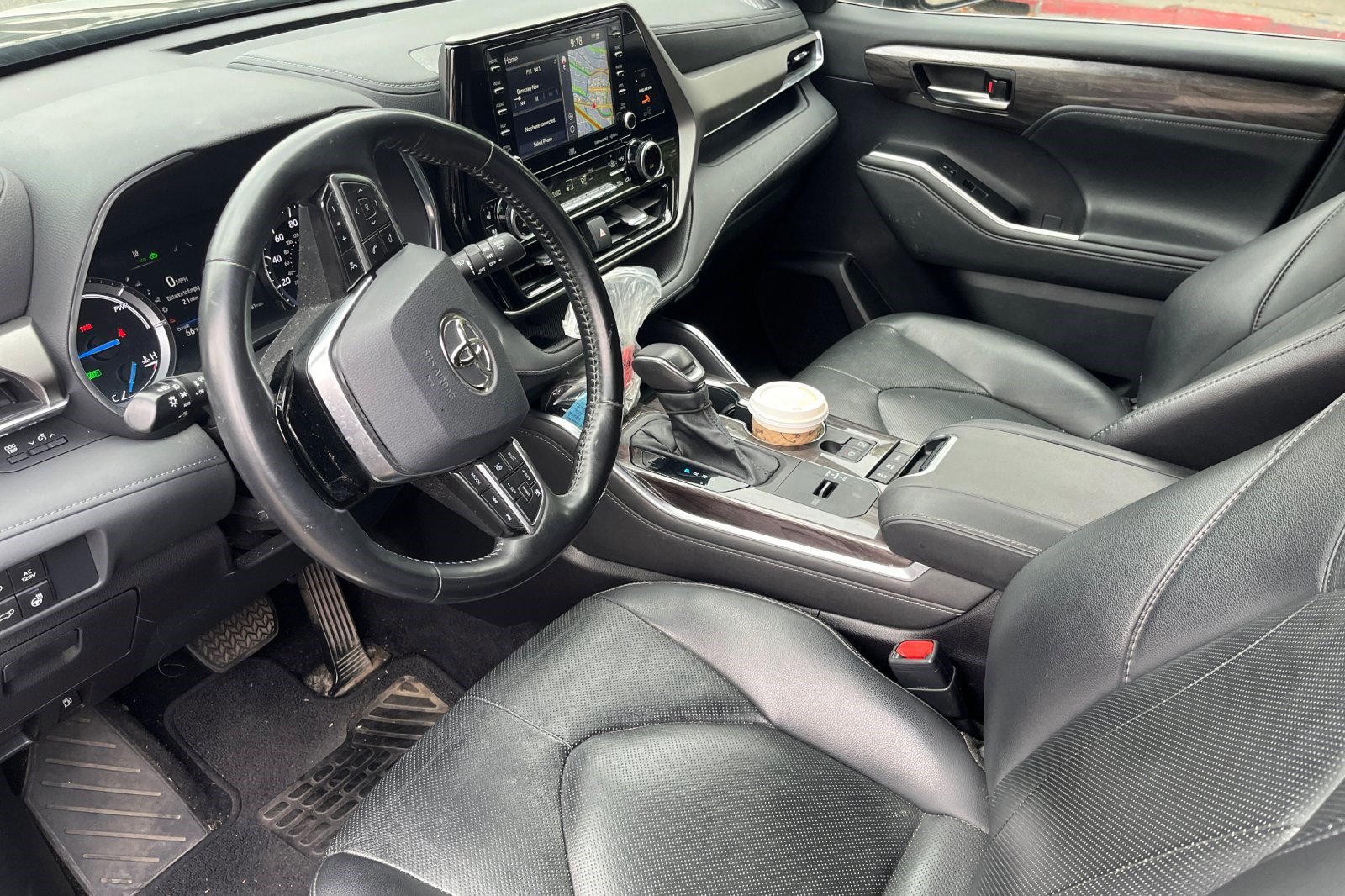 2021 Toyota Highlander Hybrid Limited photo 2