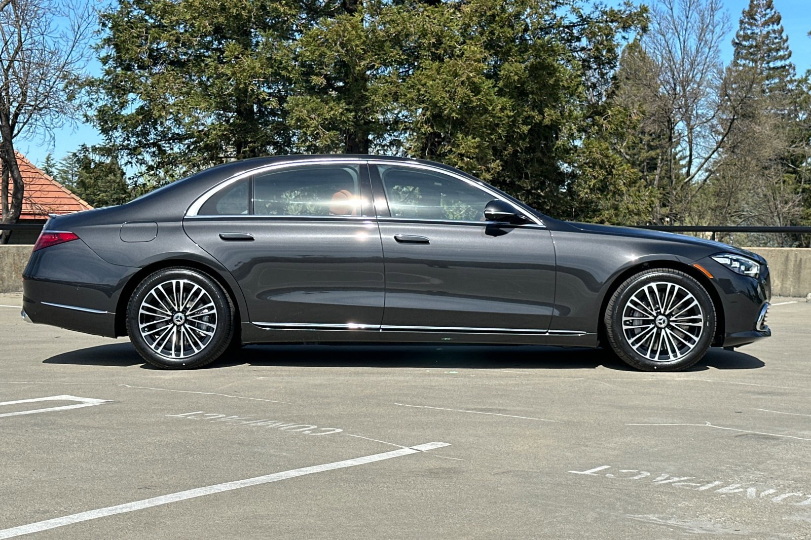 2024 Mercedes Benz S 450 580 4MATIC photo 2