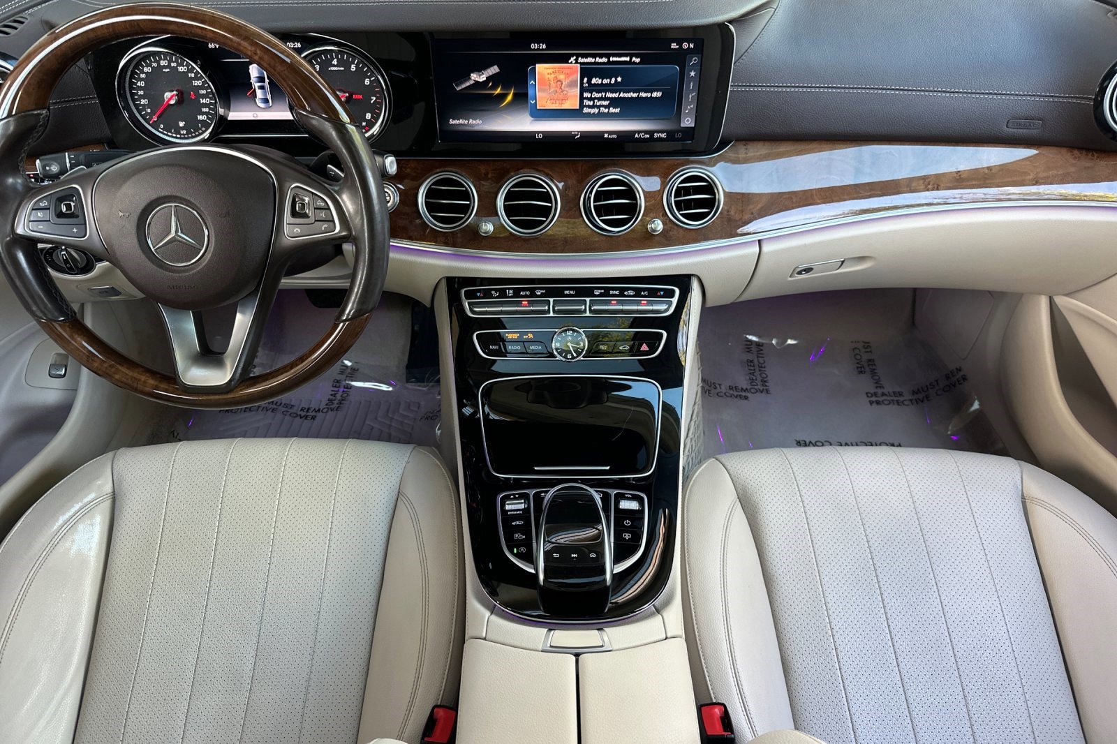 2017 Mercedes Benz E 300 photo 4