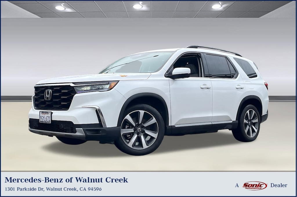 Used 2023 Honda Pilot Elite AWD SUV