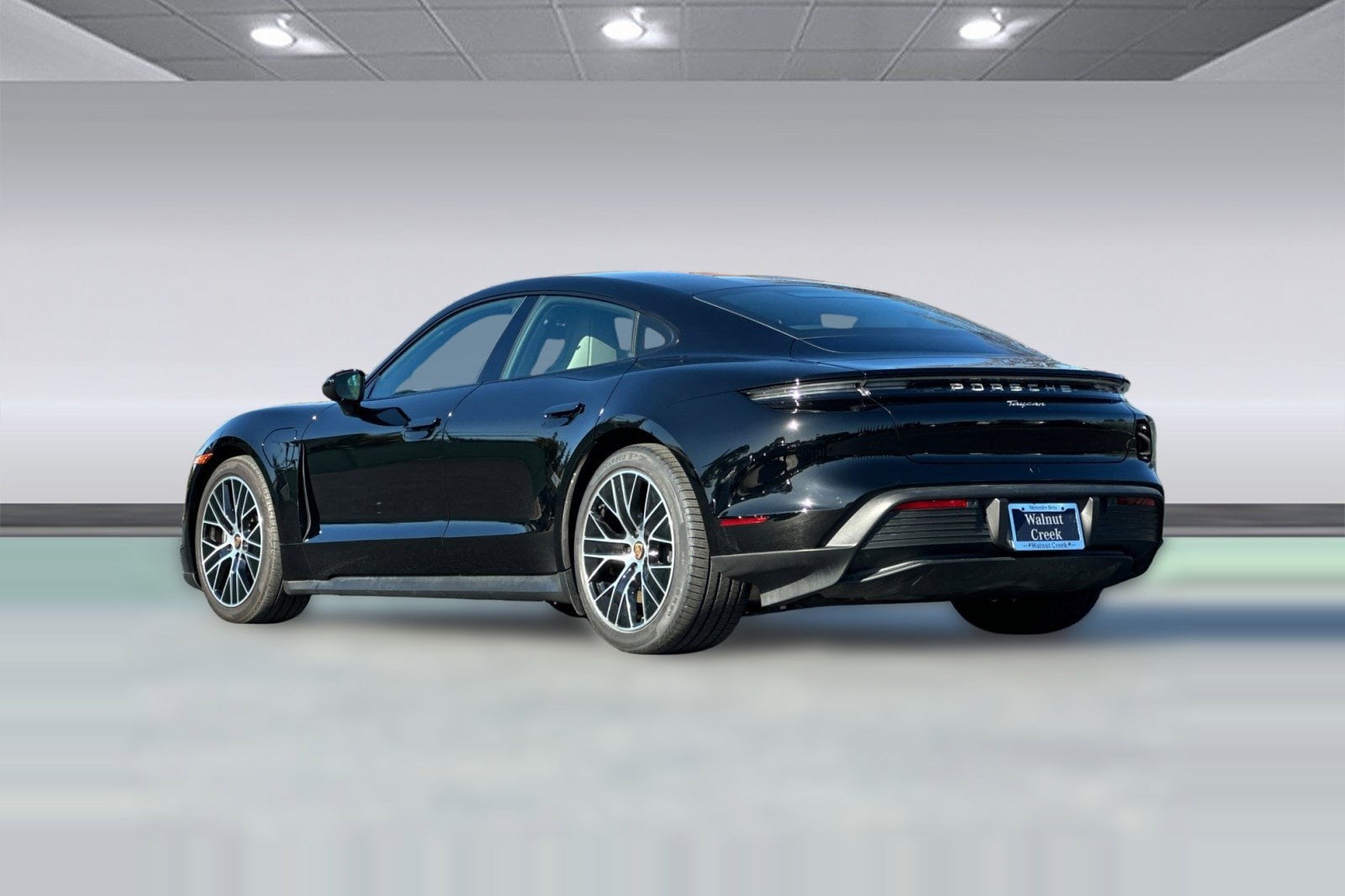 2024 Porsche Taycan RWD photo 2