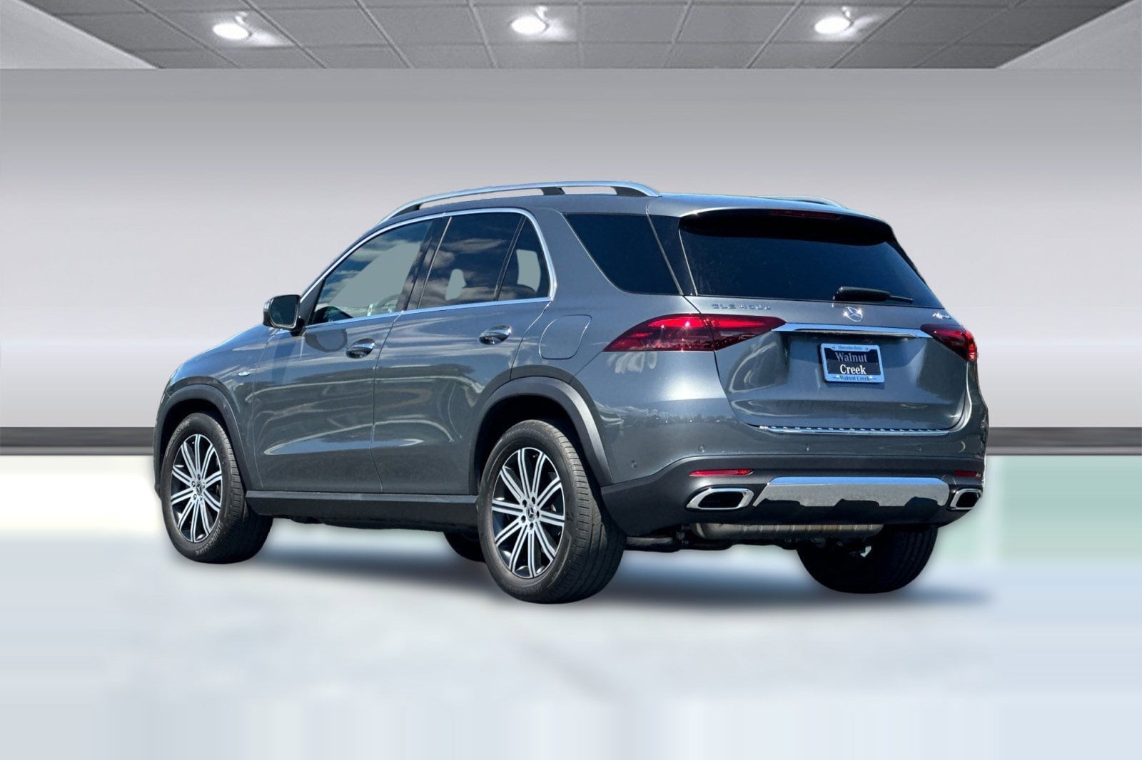 2025 Mercedes-Benz GLE 450e 4MATIC SUV photo 2