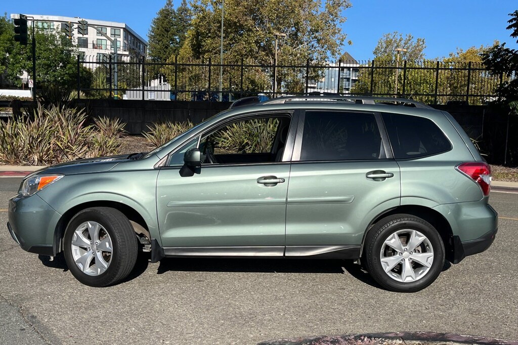 Used 2014 Subaru Forester 4dr Auto 2.5i Premium PZEV SUV