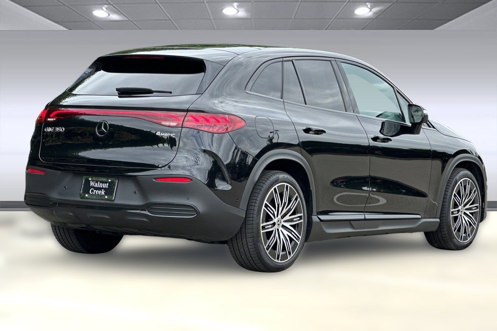 2023 Mercedes Benz EQE SUV 350 4MATIC photo 3