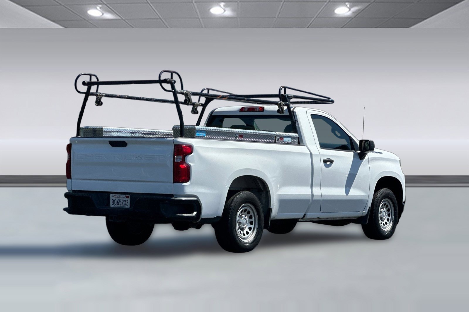 2020 Chevrolet Silverado 1500 2WD Reg Cab 140" Work Truck photo 3