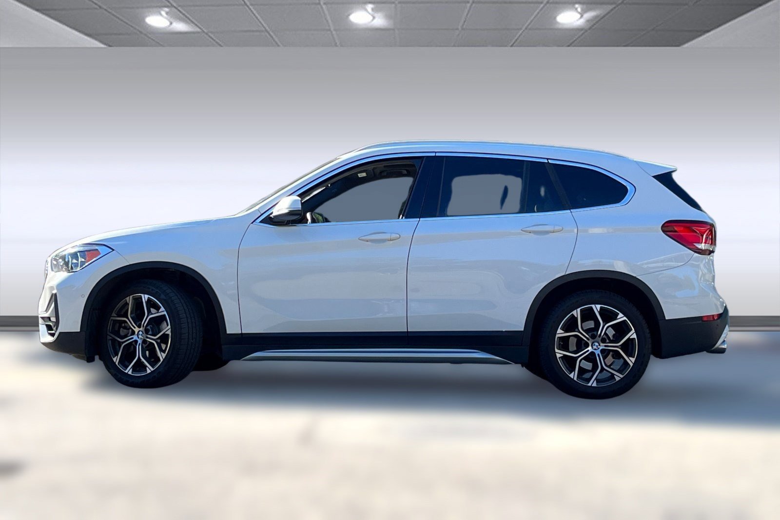 2020 Bmw X1 XDrive28i photo 2
