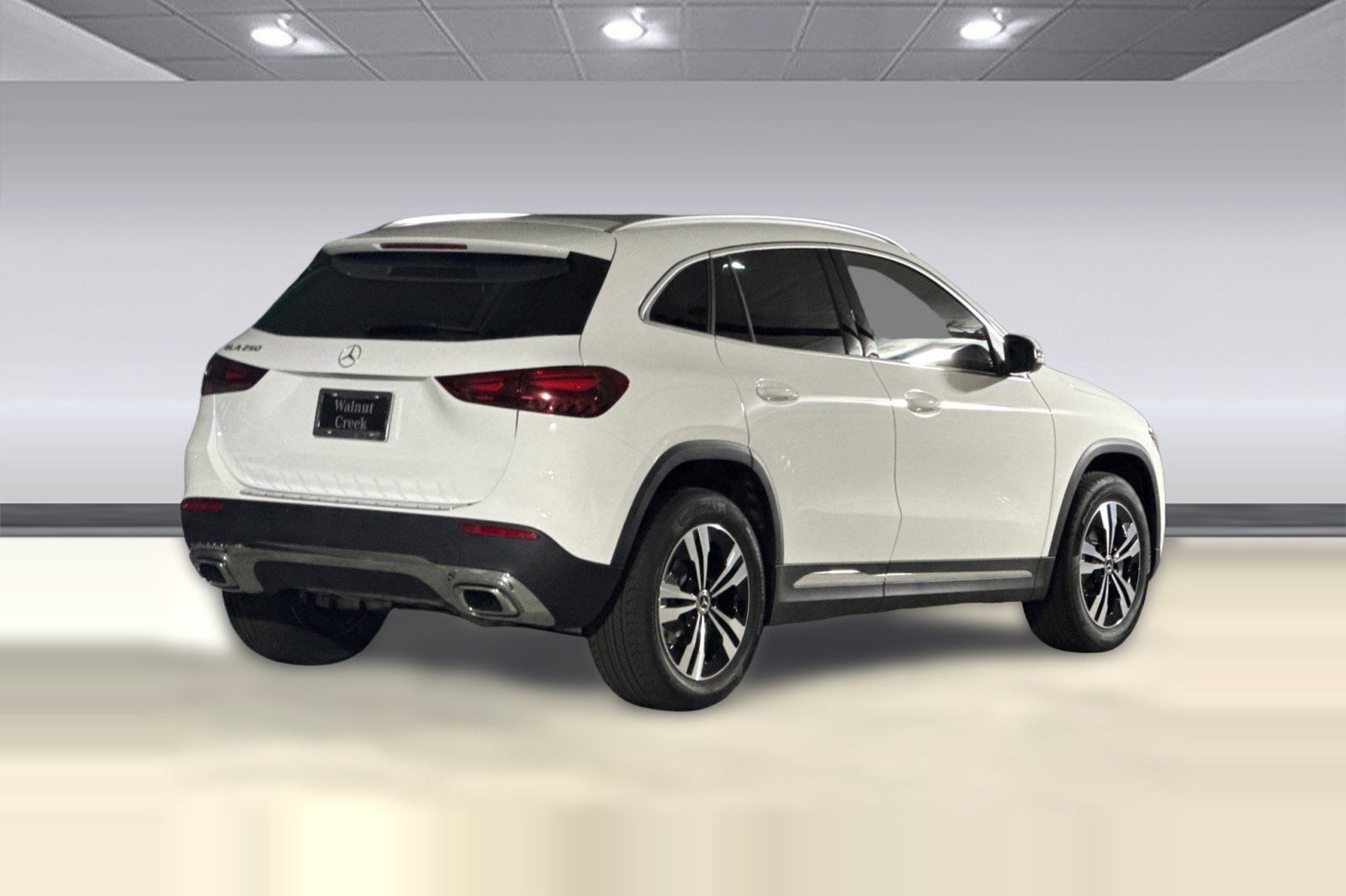 2026 Mercedes-Benz GLA 250 SUV photo 3