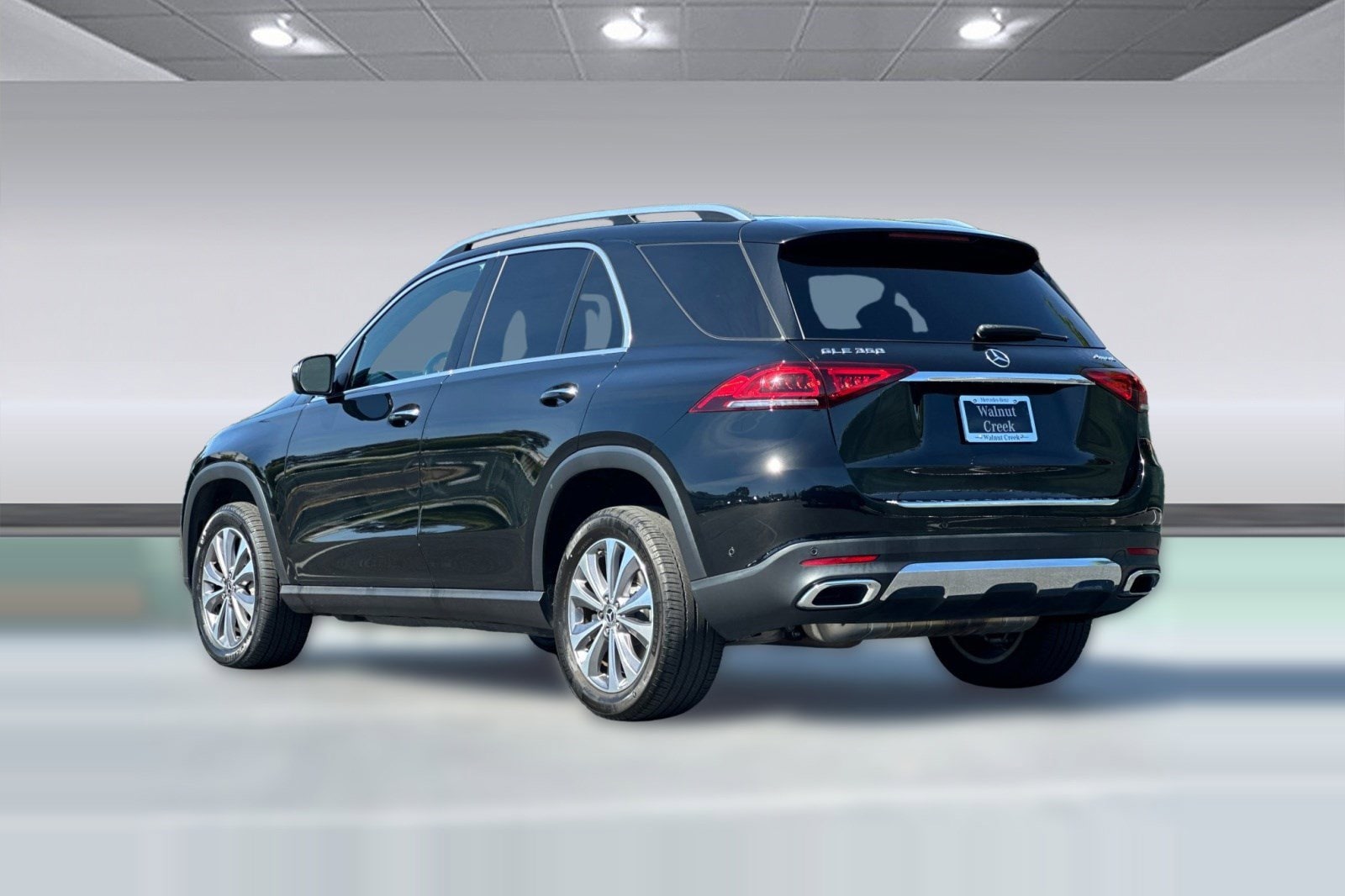 2022 Mercedes-Benz GLE 350 4MATIC SUV photo 2
