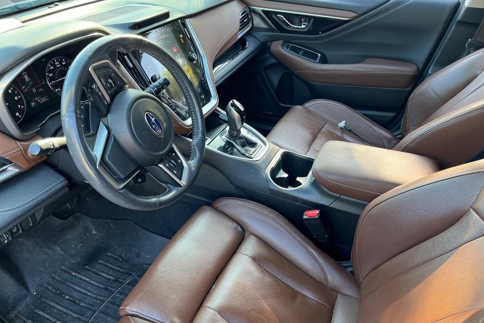 2020 Subaru Outback Touring photo 3