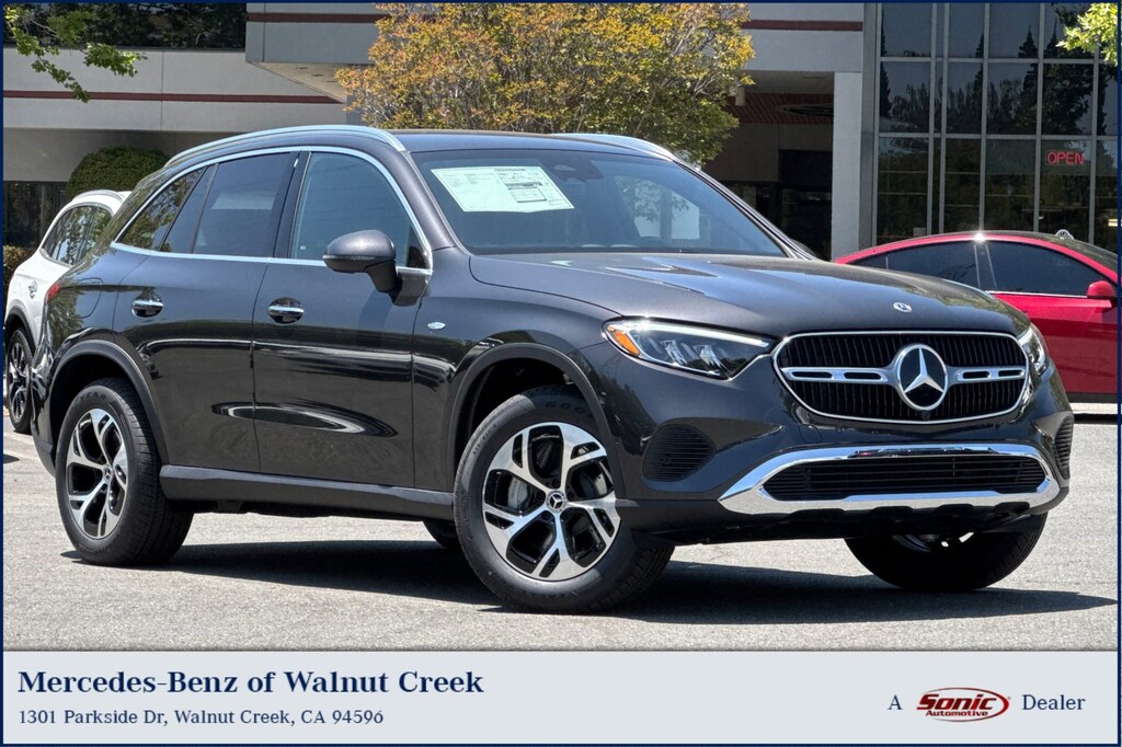 New 2025 Mercedes-Benz GLC 350e 4MATIC SUV