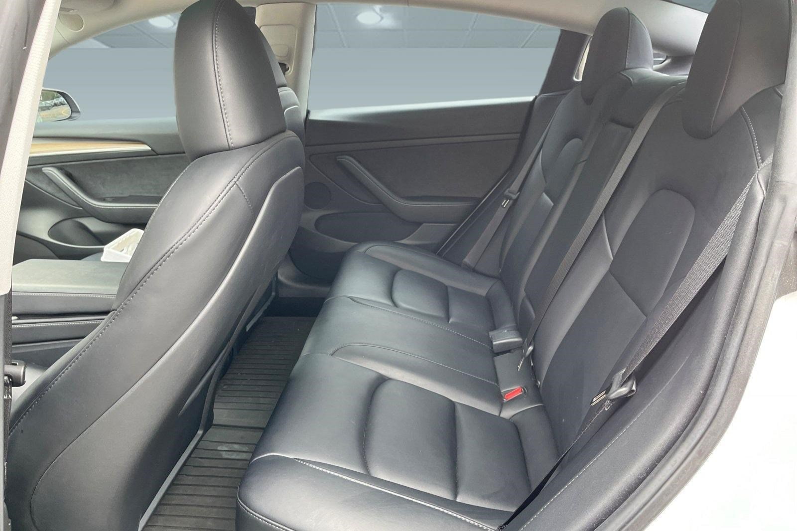Model 3 RWD Sedan