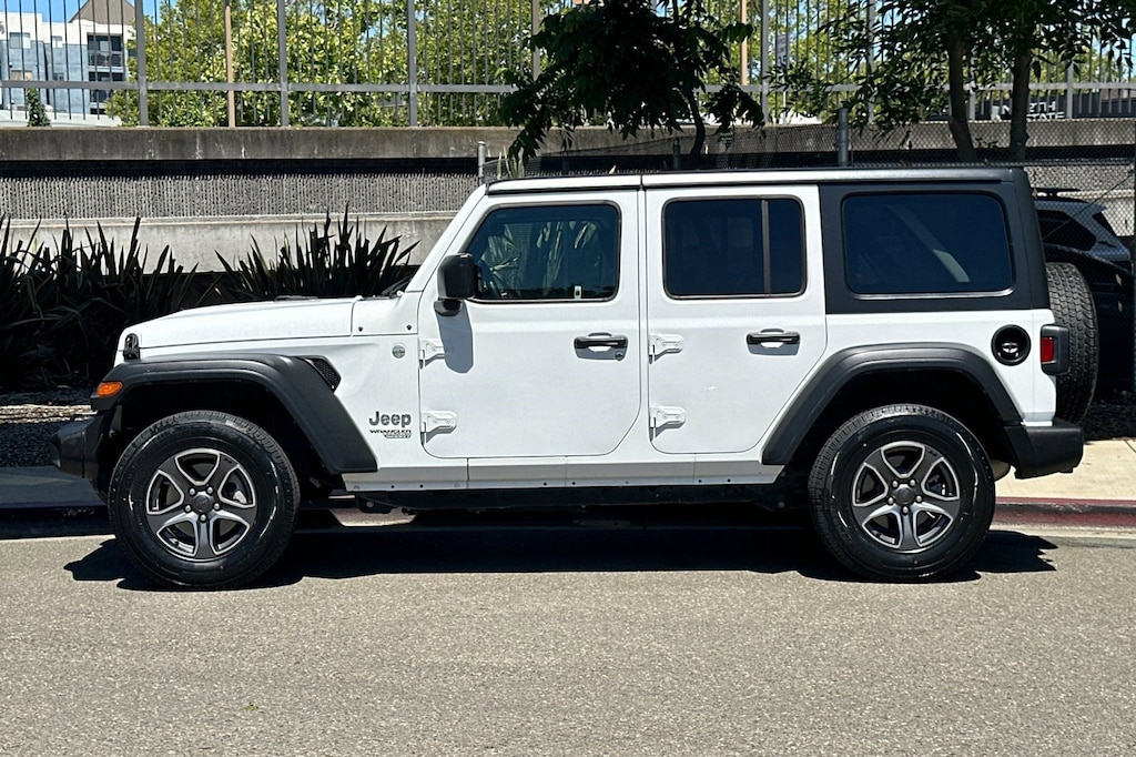 Used 2018 Jeep Wrangler Unlimited Sport S 4x4 SUV
