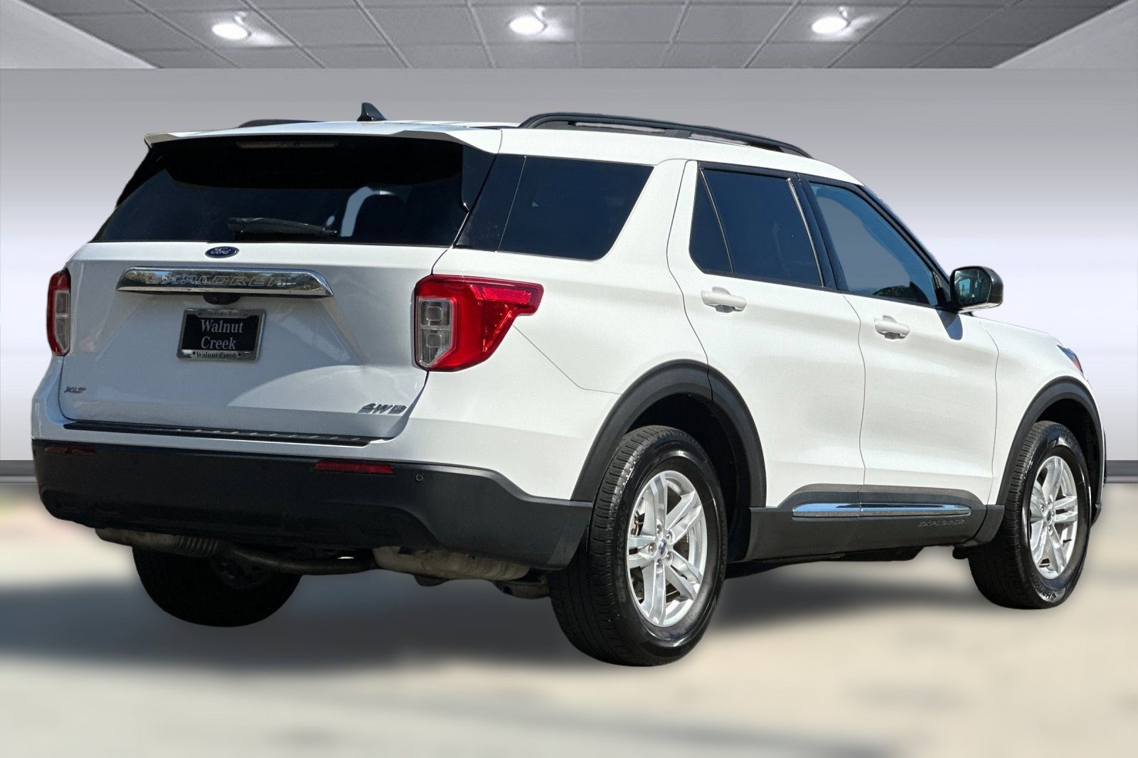 2022 Ford Explorer XLT photo 3