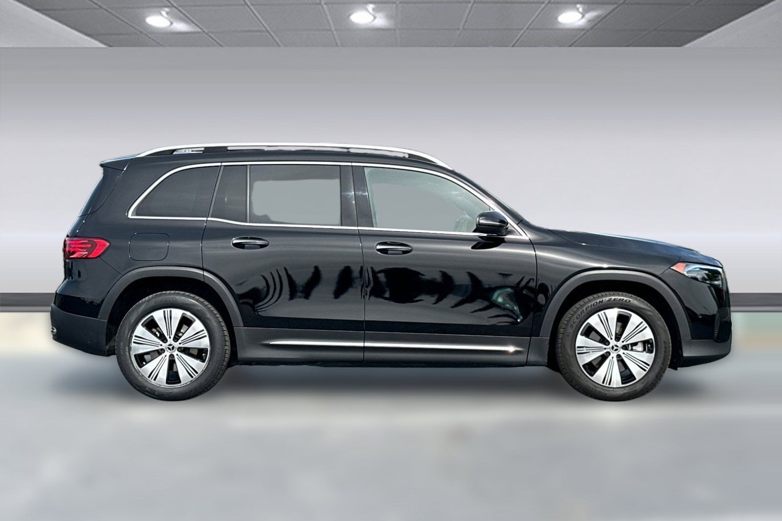 2024 Mercedes-Benz EQB 300 4MATIC SUV photo 6