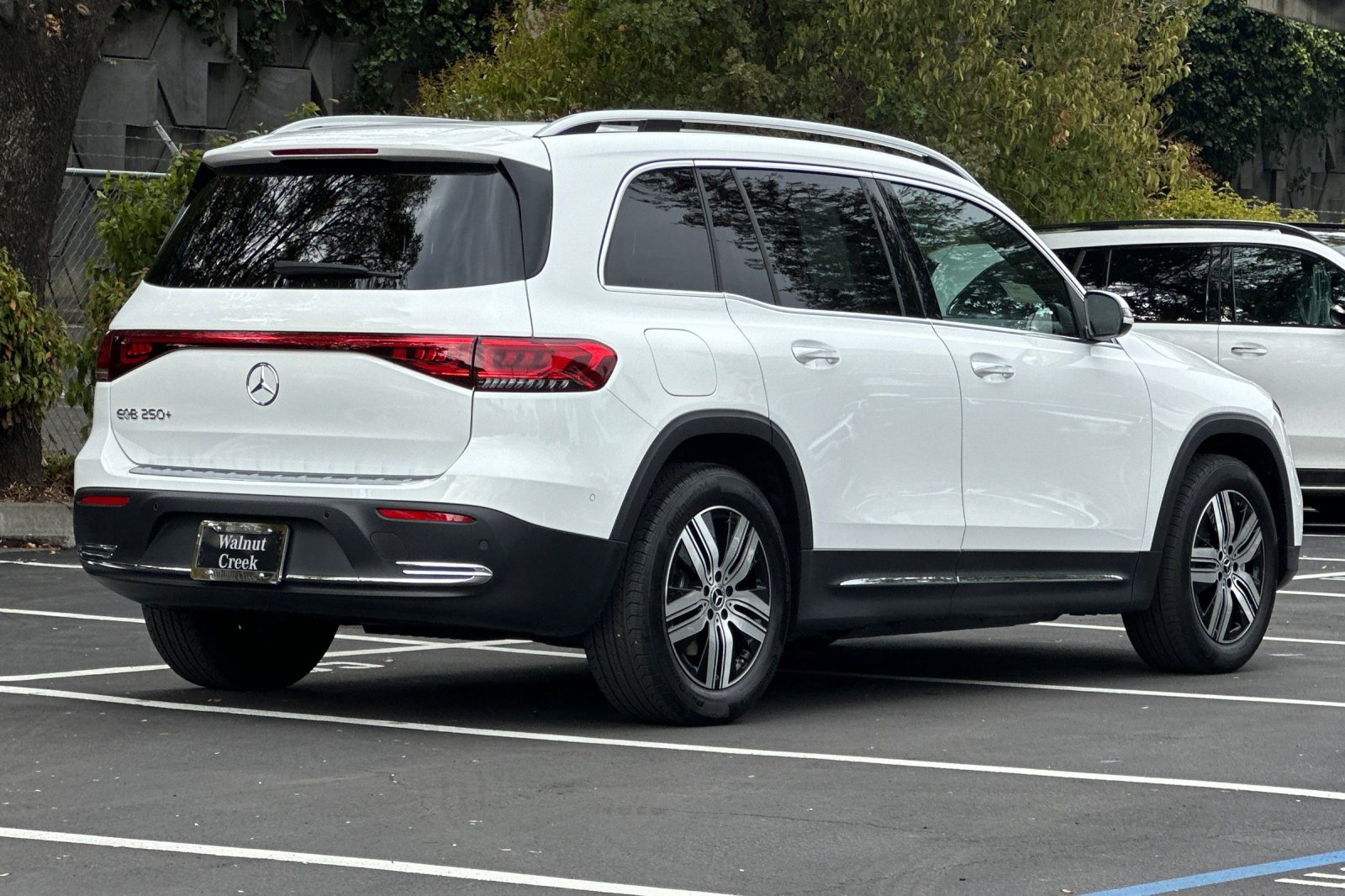 2023 Mercedes Benz EQB photo 3