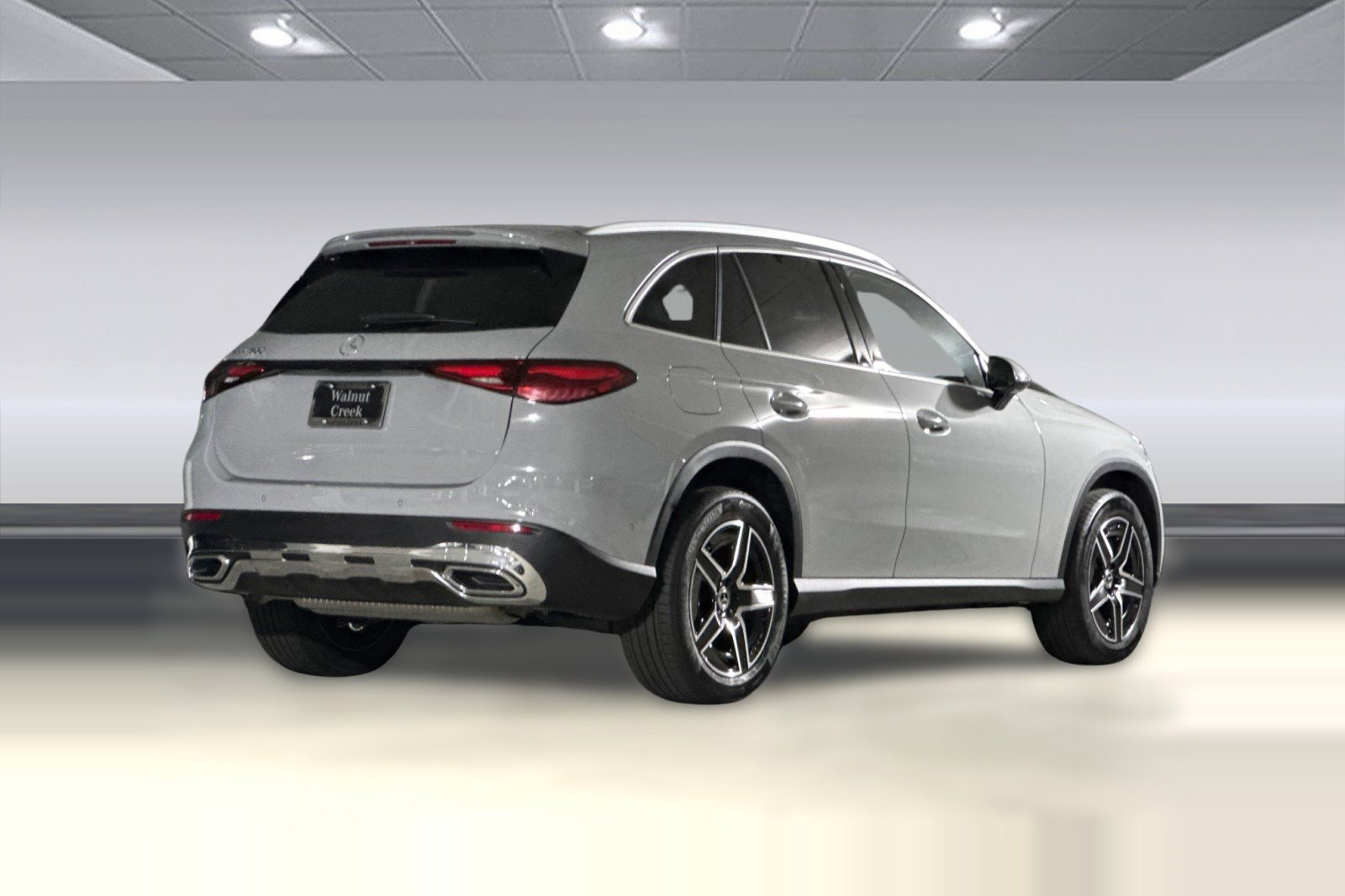 2026 Mercedes-Benz GLC 300 SUV photo 3