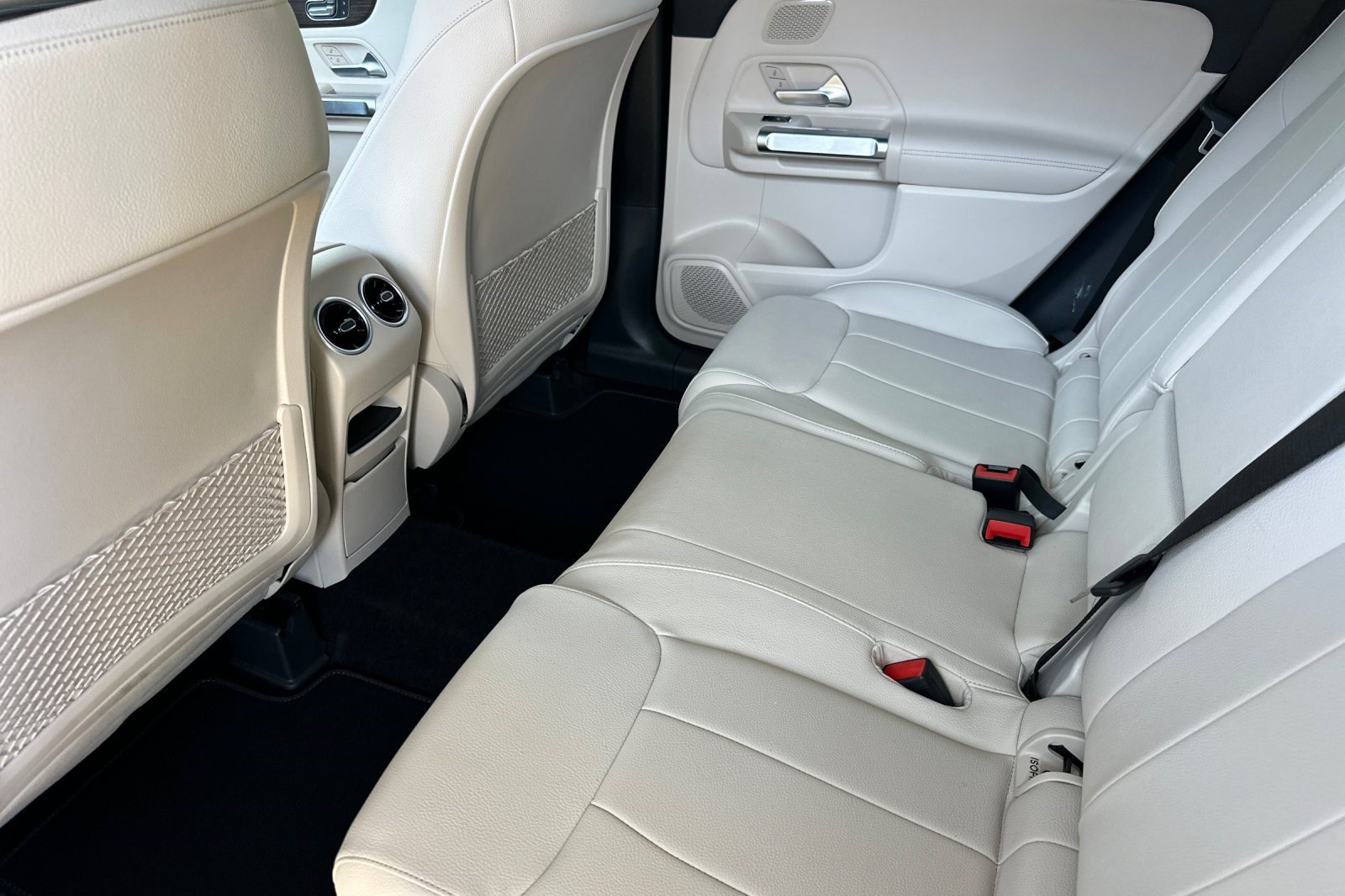 2026 Mercedes-Benz GLB GLB 250 - Photo 26