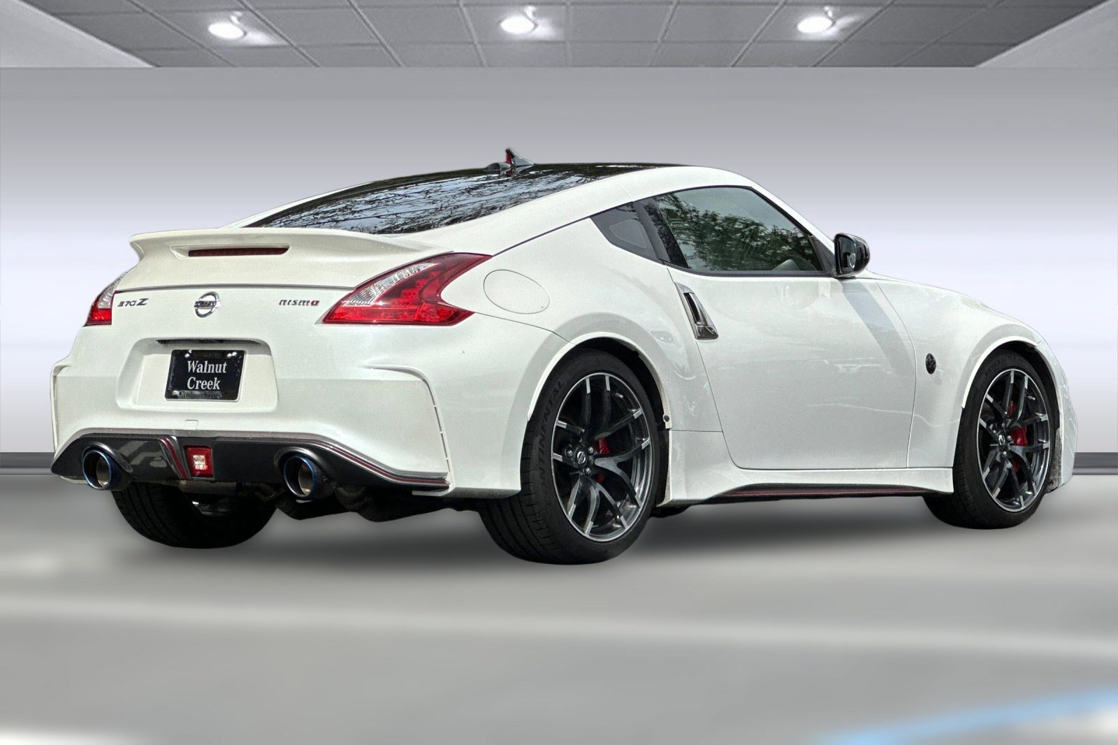 2019 Nissan 370Z Nismo photo 3