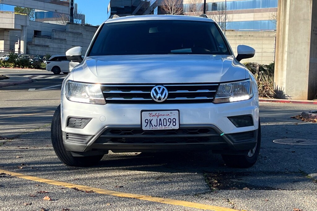 Used 2018 Volkswagen Tiguan 2.0T SE 4MOTION SUV