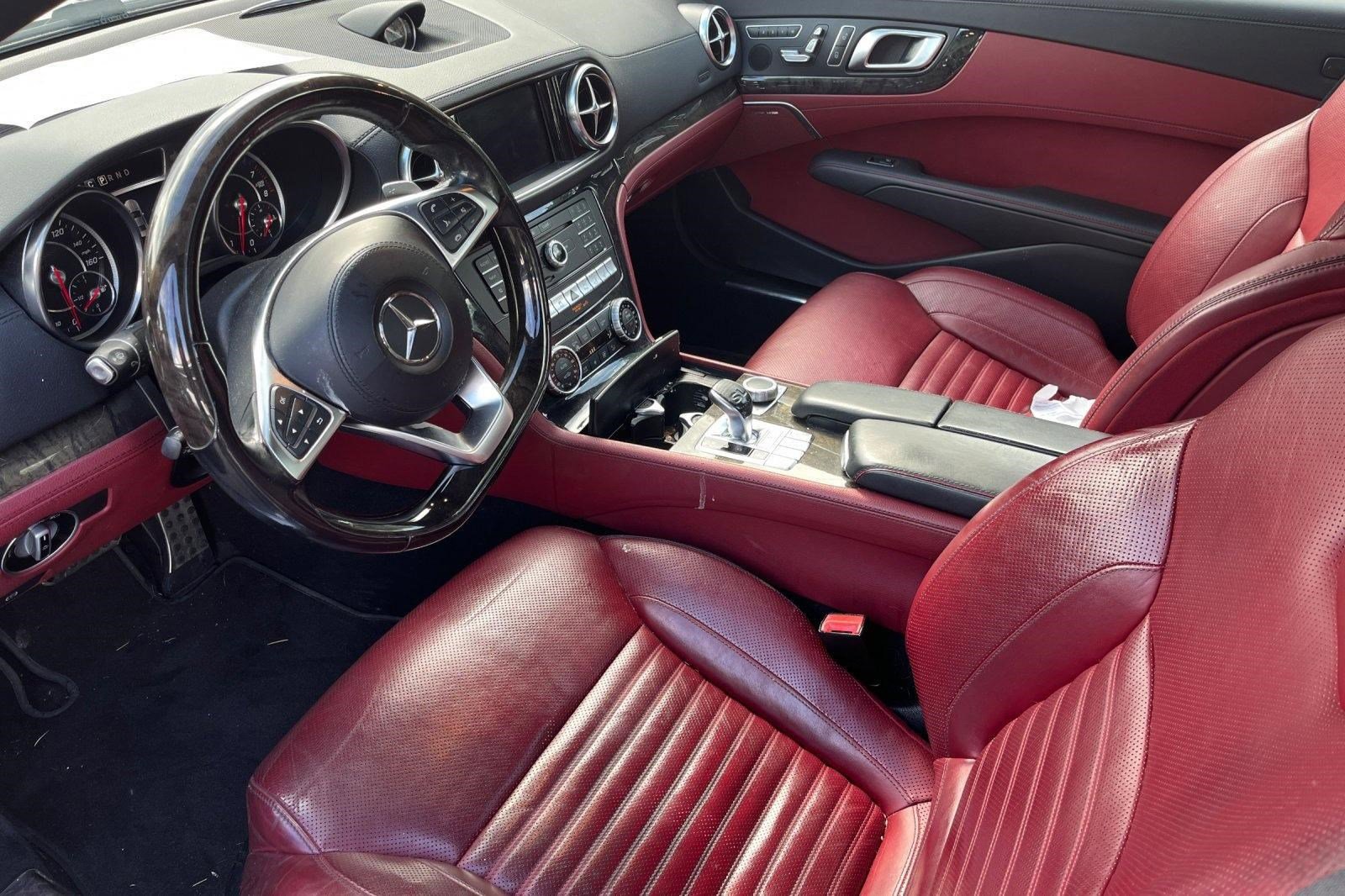 2017 Mercedes-Benz SL 550 Roadster photo 3