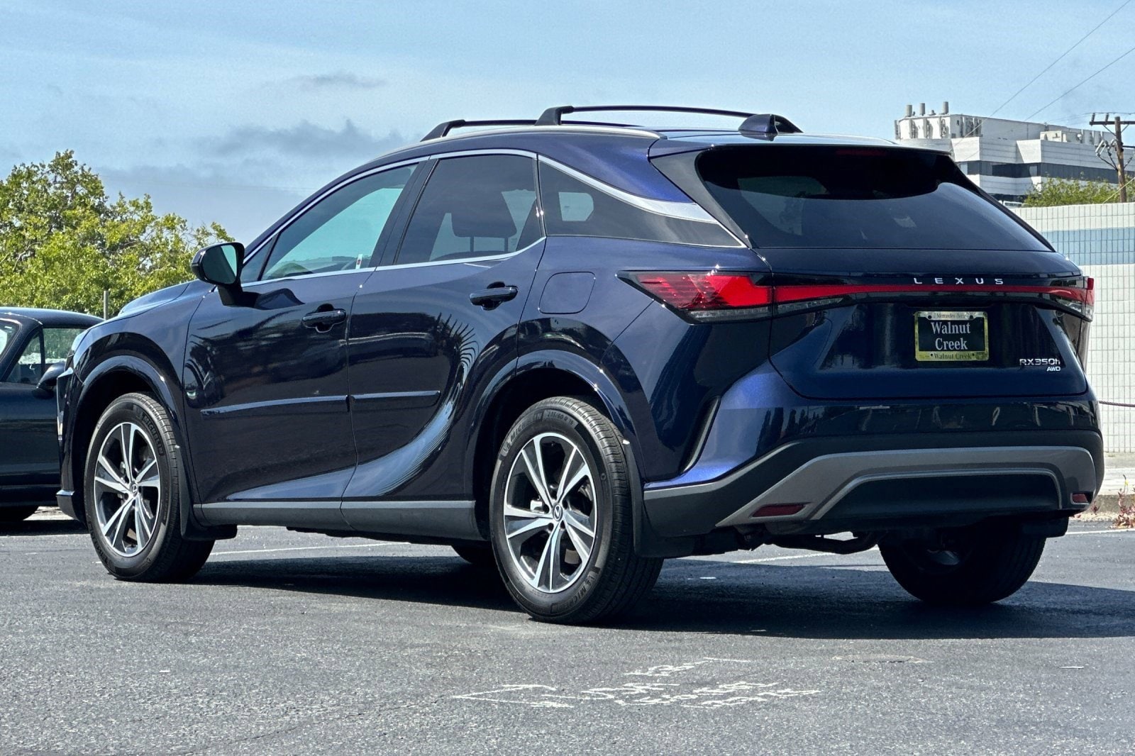 2023 LEXUS RX 350h AWD photo 2