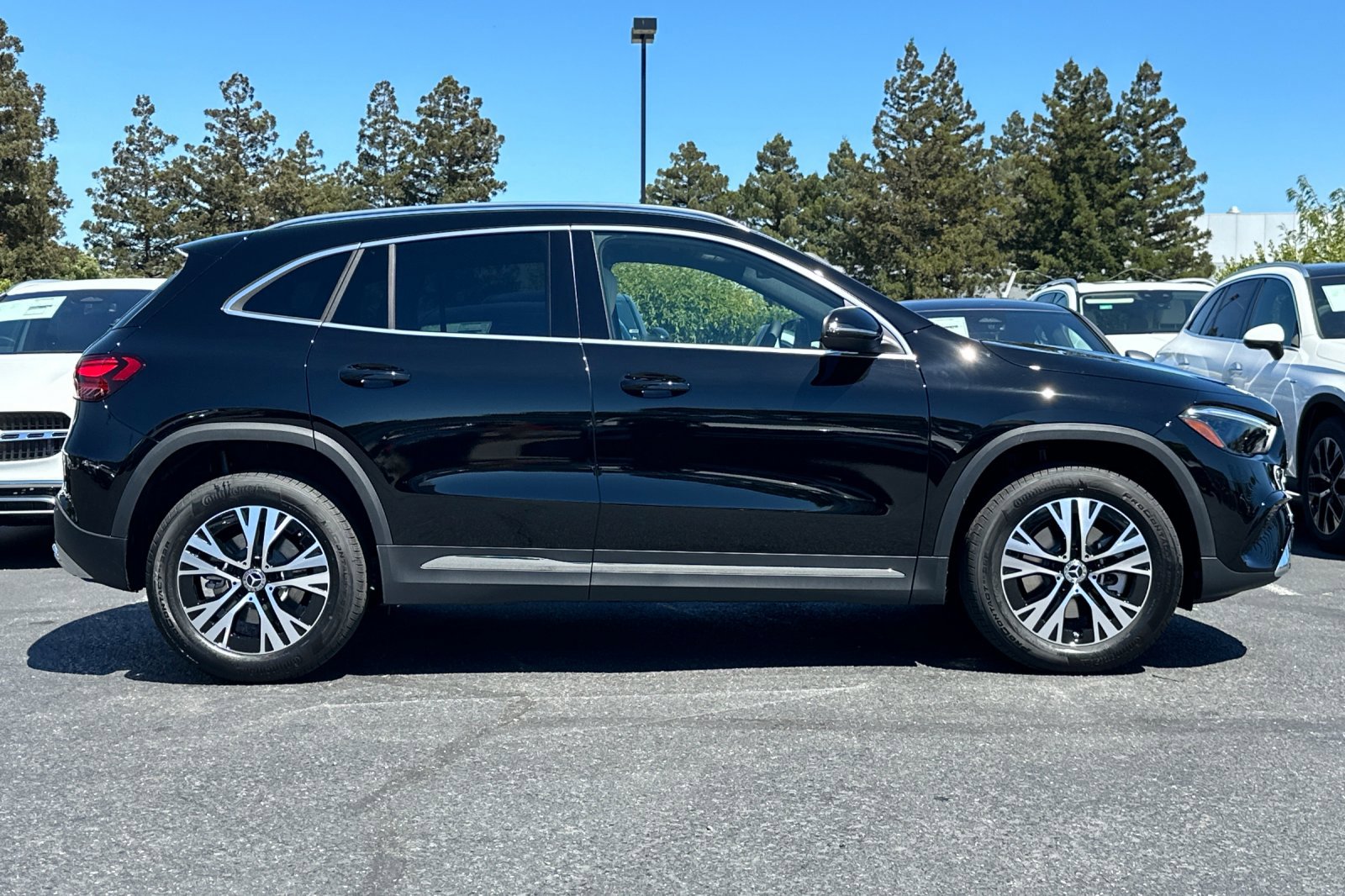 2026 Mercedes Benz GLA 250 photo 2