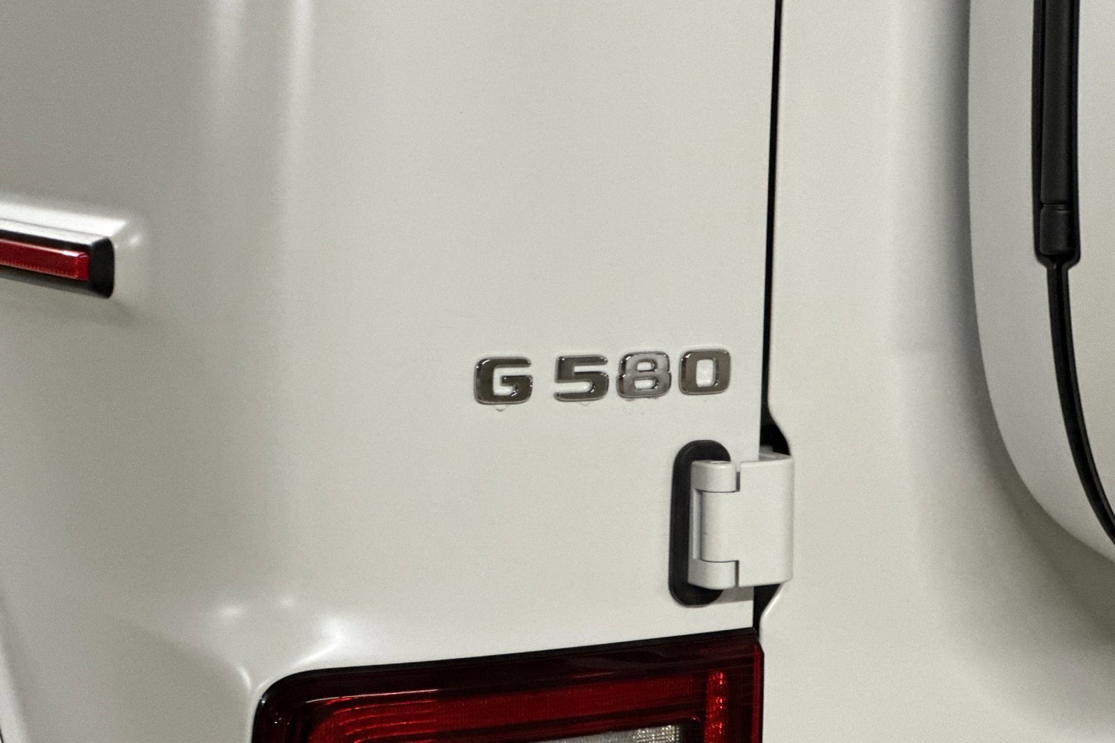 2025 Mercedes-Benz G-Class G580 - Photo 19
