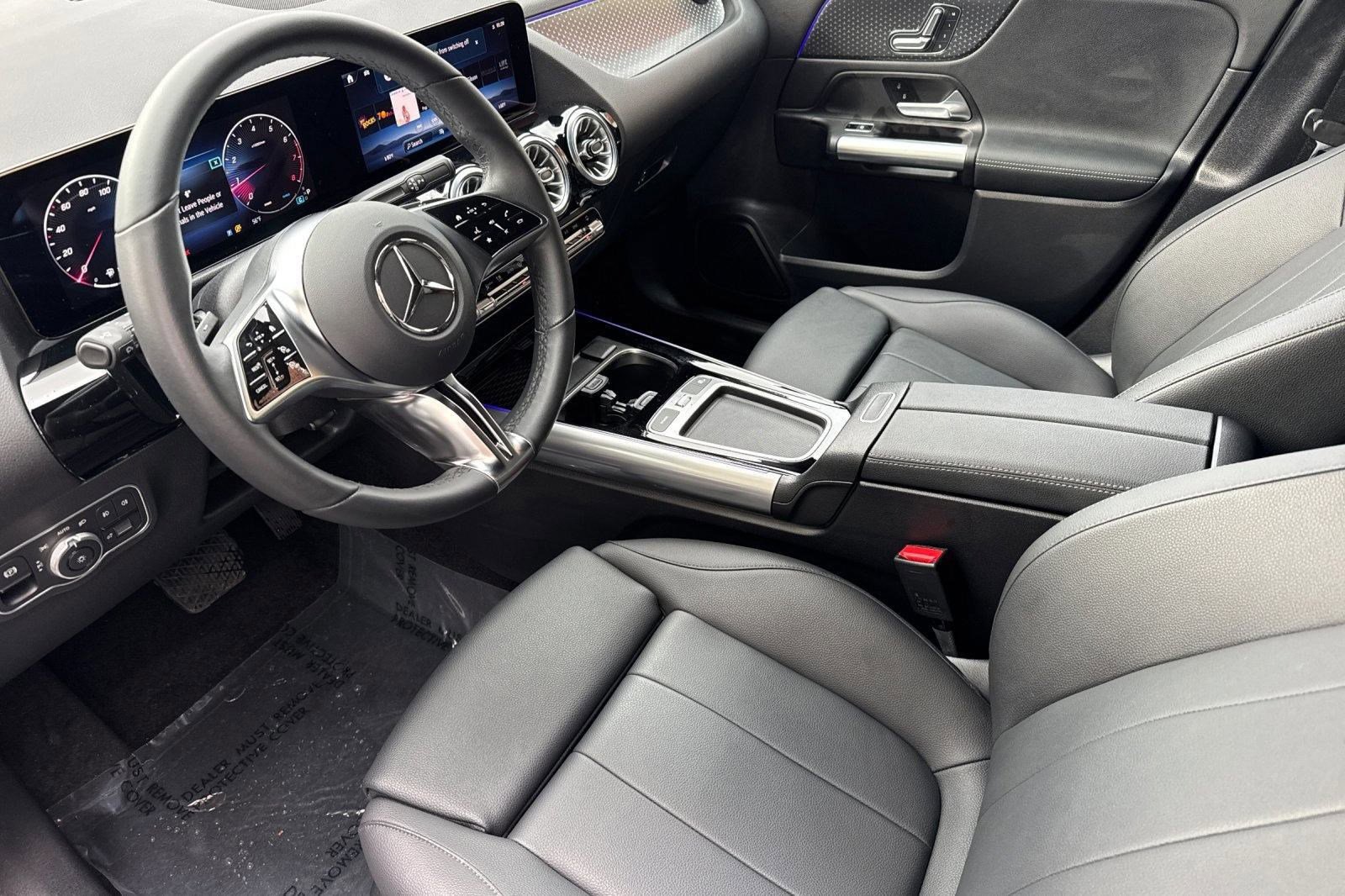 2025 Mercedes Benz GLA 250 photo 3